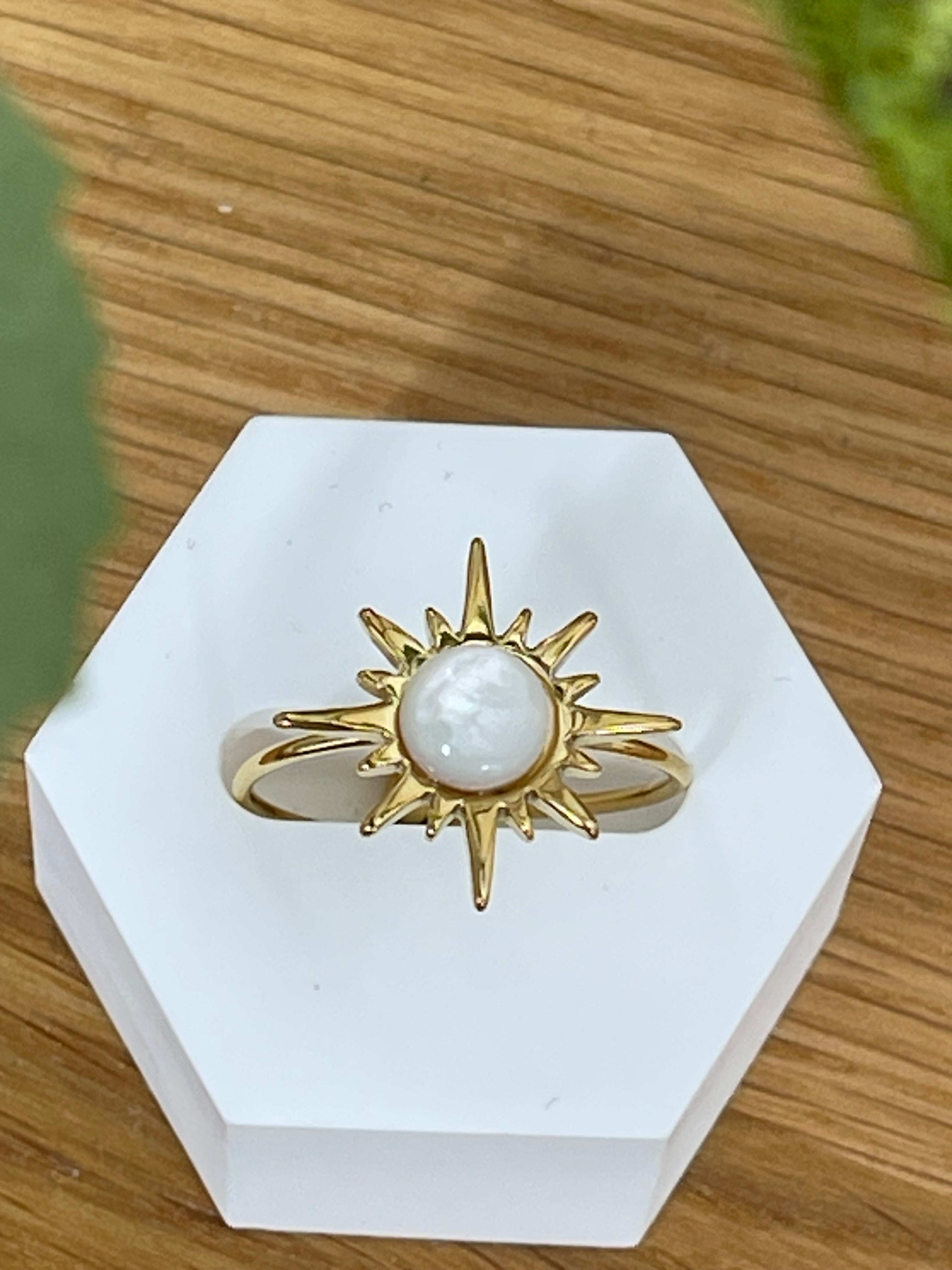 Verstellbarer Edelstahl Fingerring mit Perlmutt in gold, verschiedene Modelle