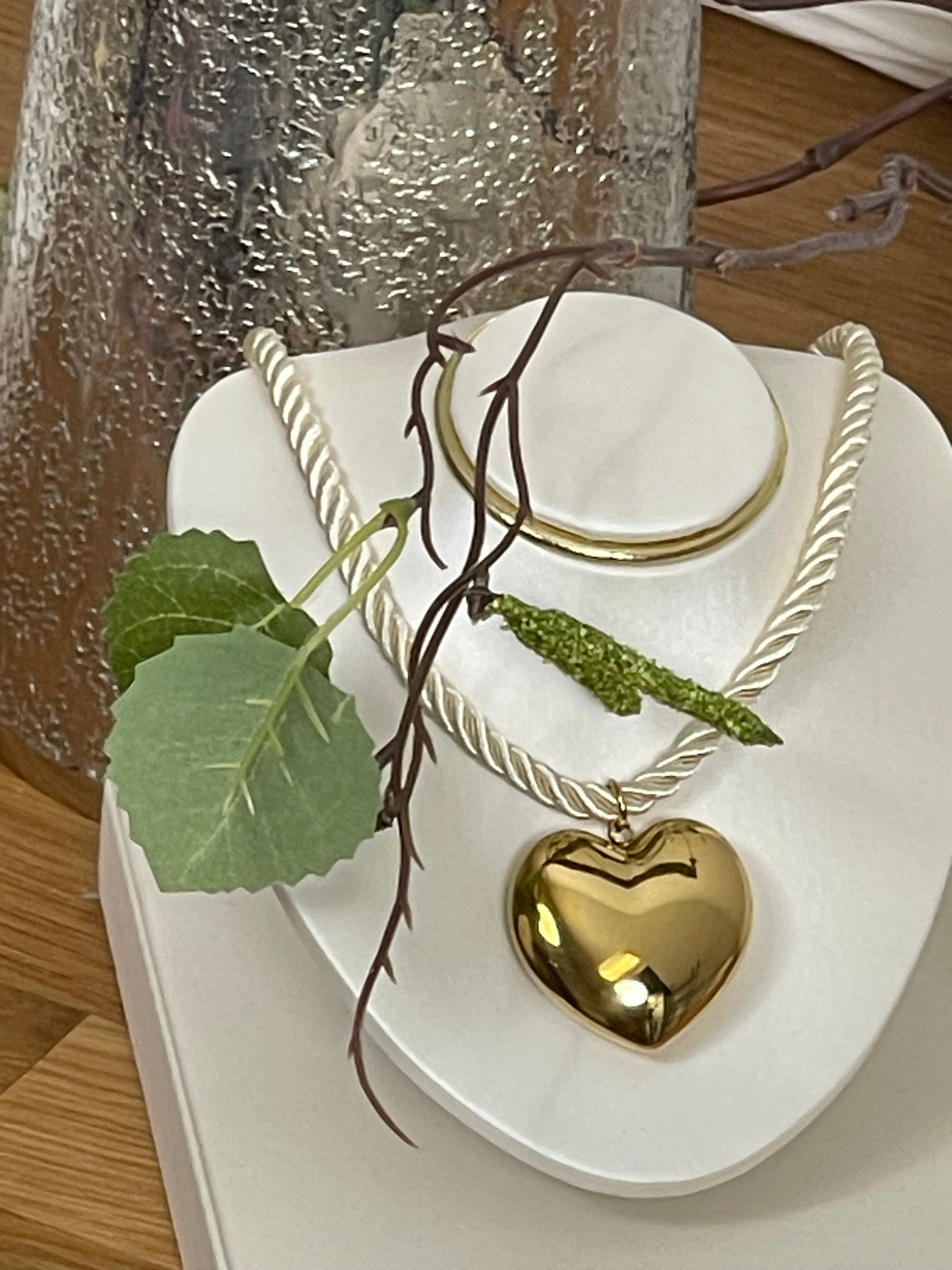 Elegante Kordel - Kette „Herz“ in 2 Farben