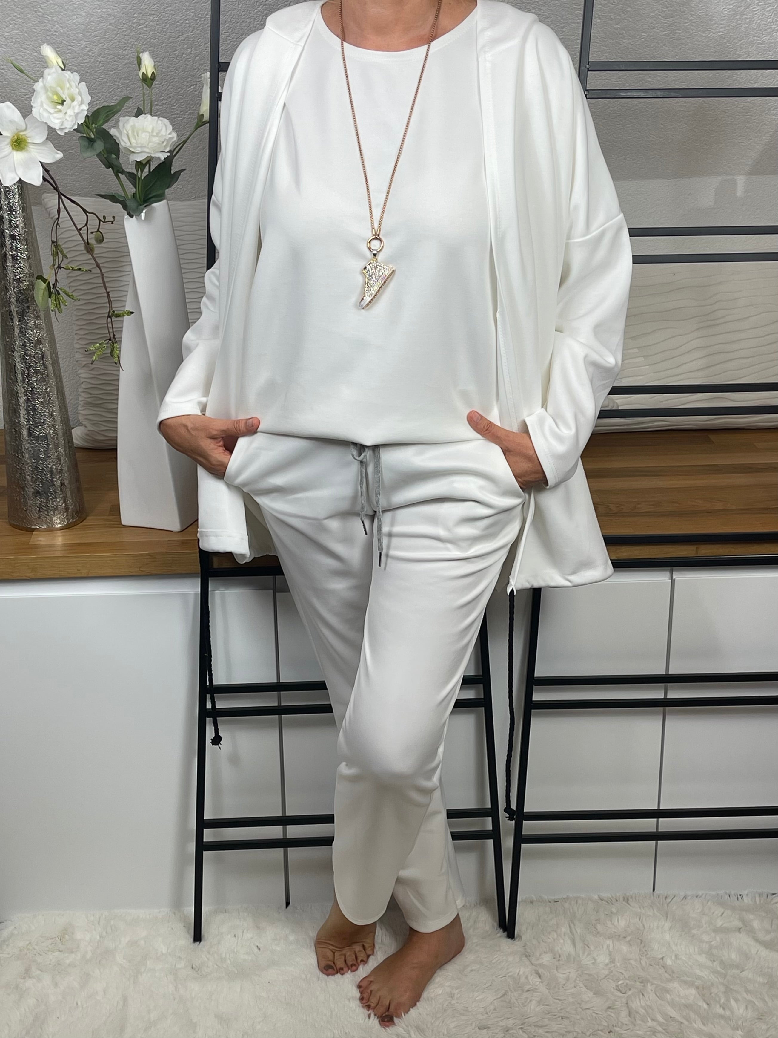 Damen „Fluffi“ Jacke mit Sneakern Einheitsgrösse Gr. 38 - 46 in 3 Farben