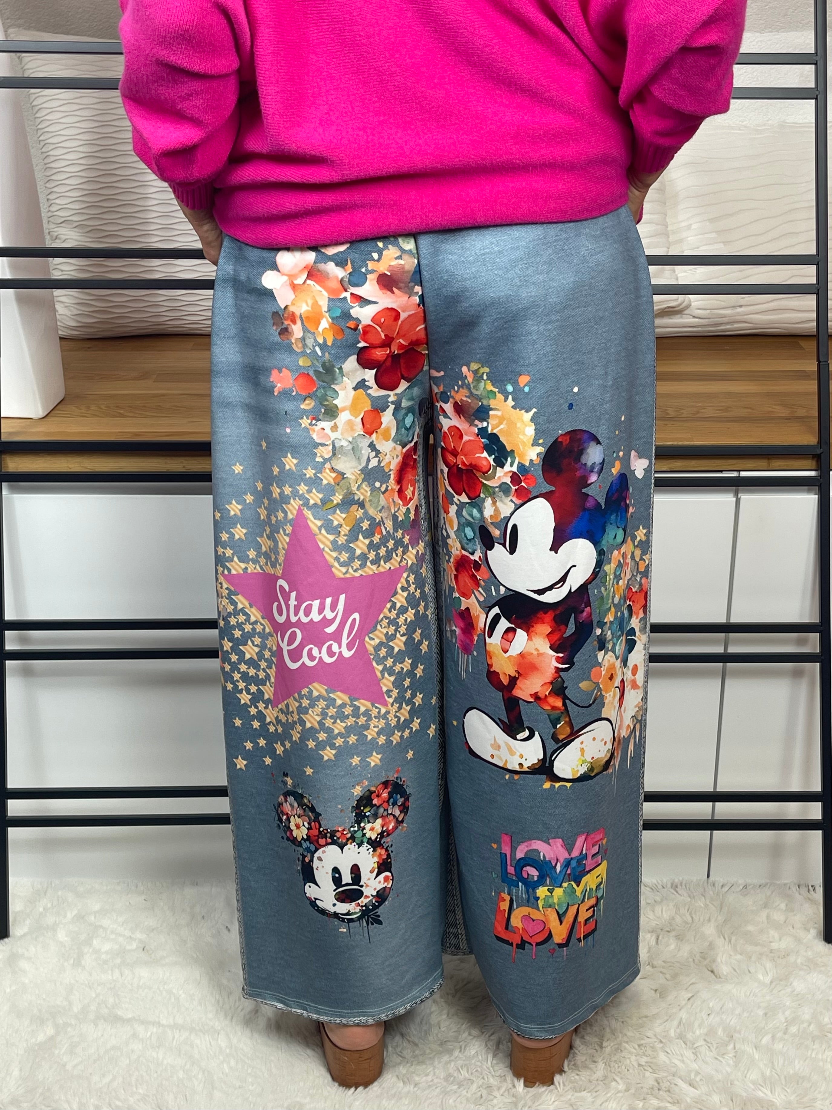 !!!!KEINE RETOURE MÖGLICH !!!!Elegante weite Damen - Jogpant „Mickey - Minney“ mit „3 D“ Effekt Einheitsgrösse Gr. 44 - 54 in 5 Varianten