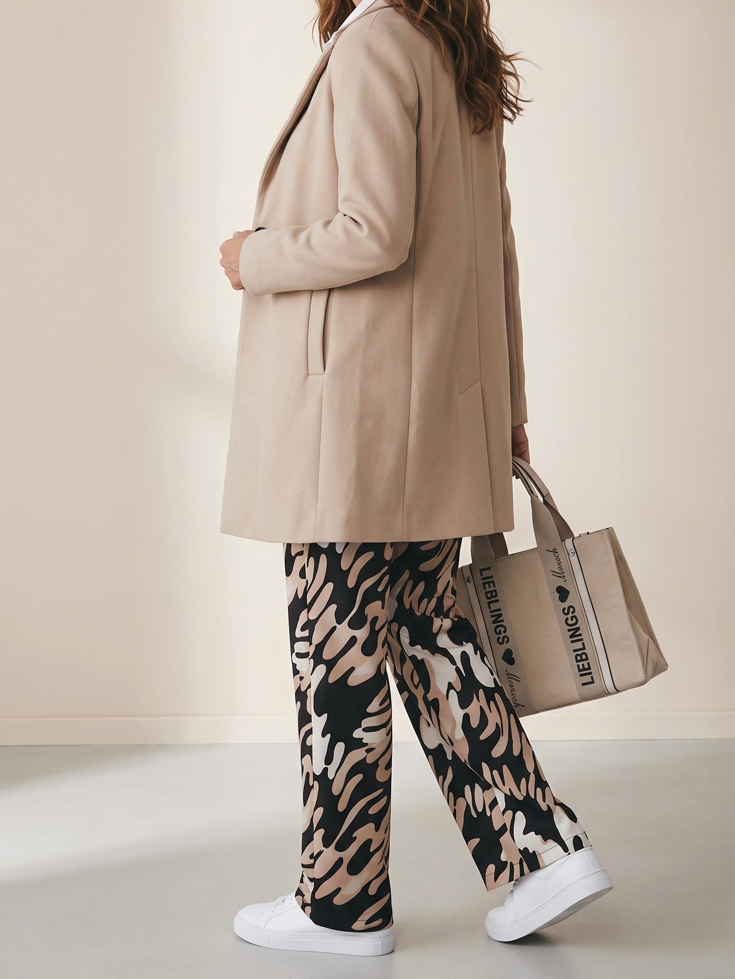 Eleganter Kurz - Wollmantel in beige in beige