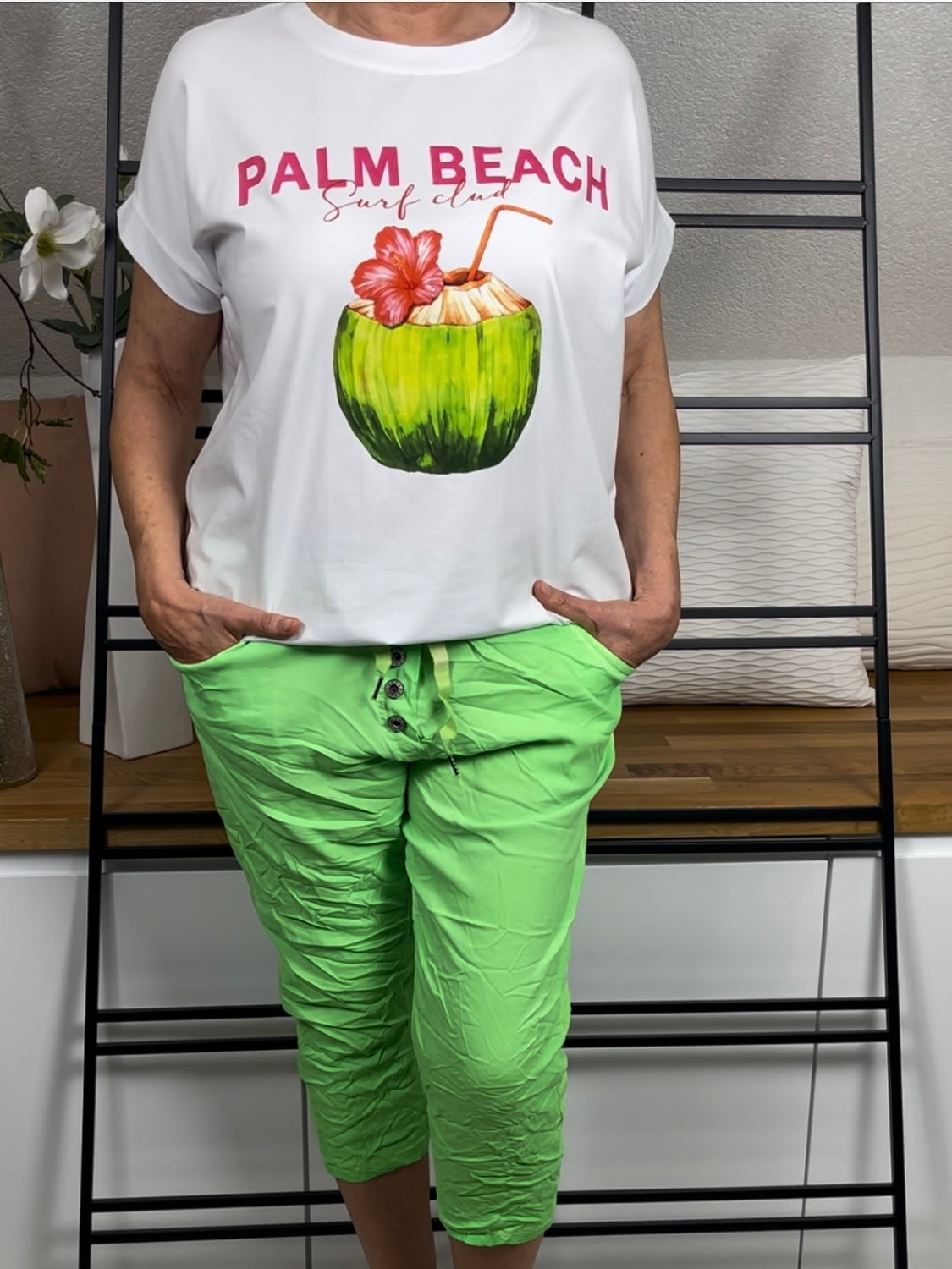 !!!!KEINE RETOURE MÖGLICH!!!! Damen T - Shirt „Aloha Beaches“ Einheitsgrösse Gr. 40 - 44/46