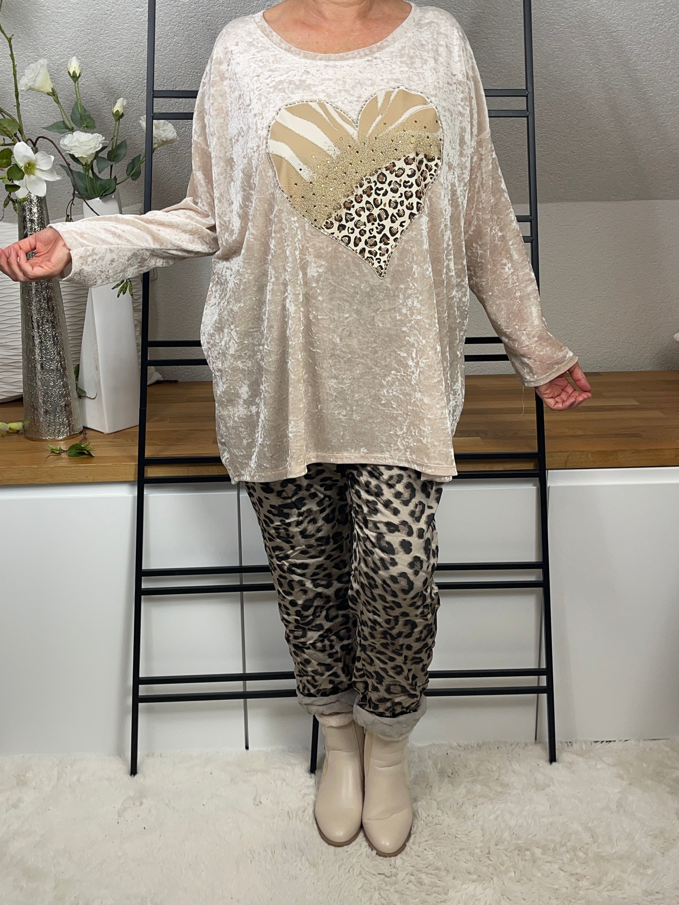 Eleganter Damen Pullover „Crushed Velvet„ Einheitsgröße Gr. 42 - 48 in beige - gold