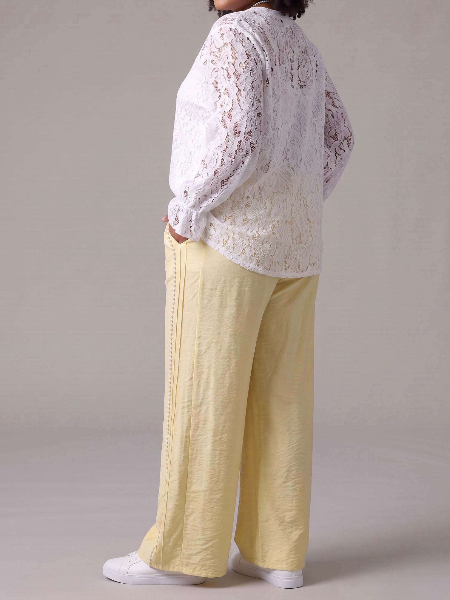 Schicke Spitzen - Bluse mit Top in 2 Farben