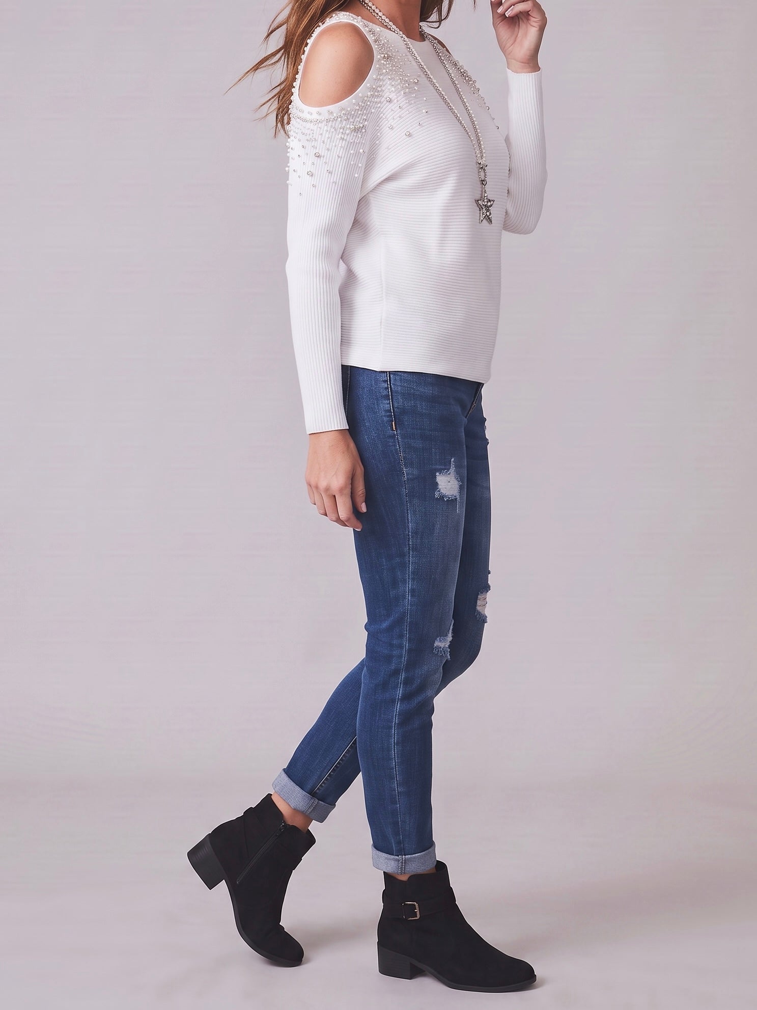 Eleganter Feinstrick Off - Shoulder Pullover mit Glitzer und Pailletten in 2 Farben