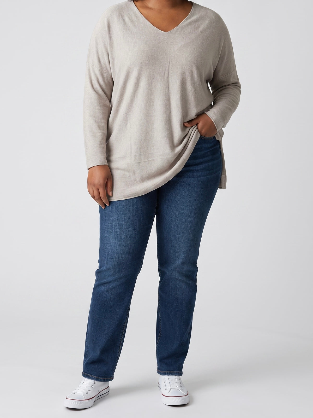 Filigraner V - Feinstrick - Pullover in vielen Farben