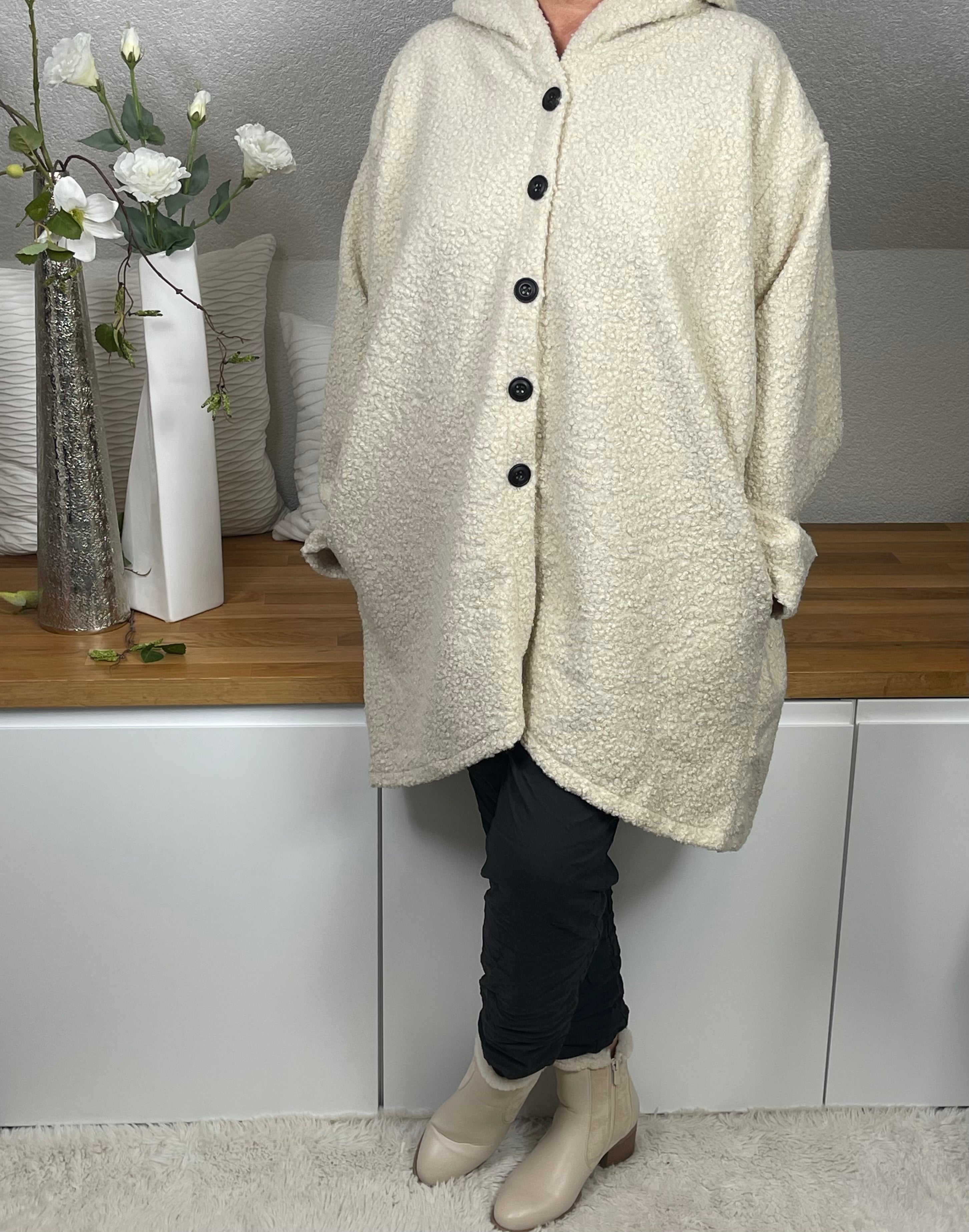 Damen „Boucle“ Kurz - Mantel mit Kapuze Einheitsgröße Gr. 42 - 48 in wollweiß