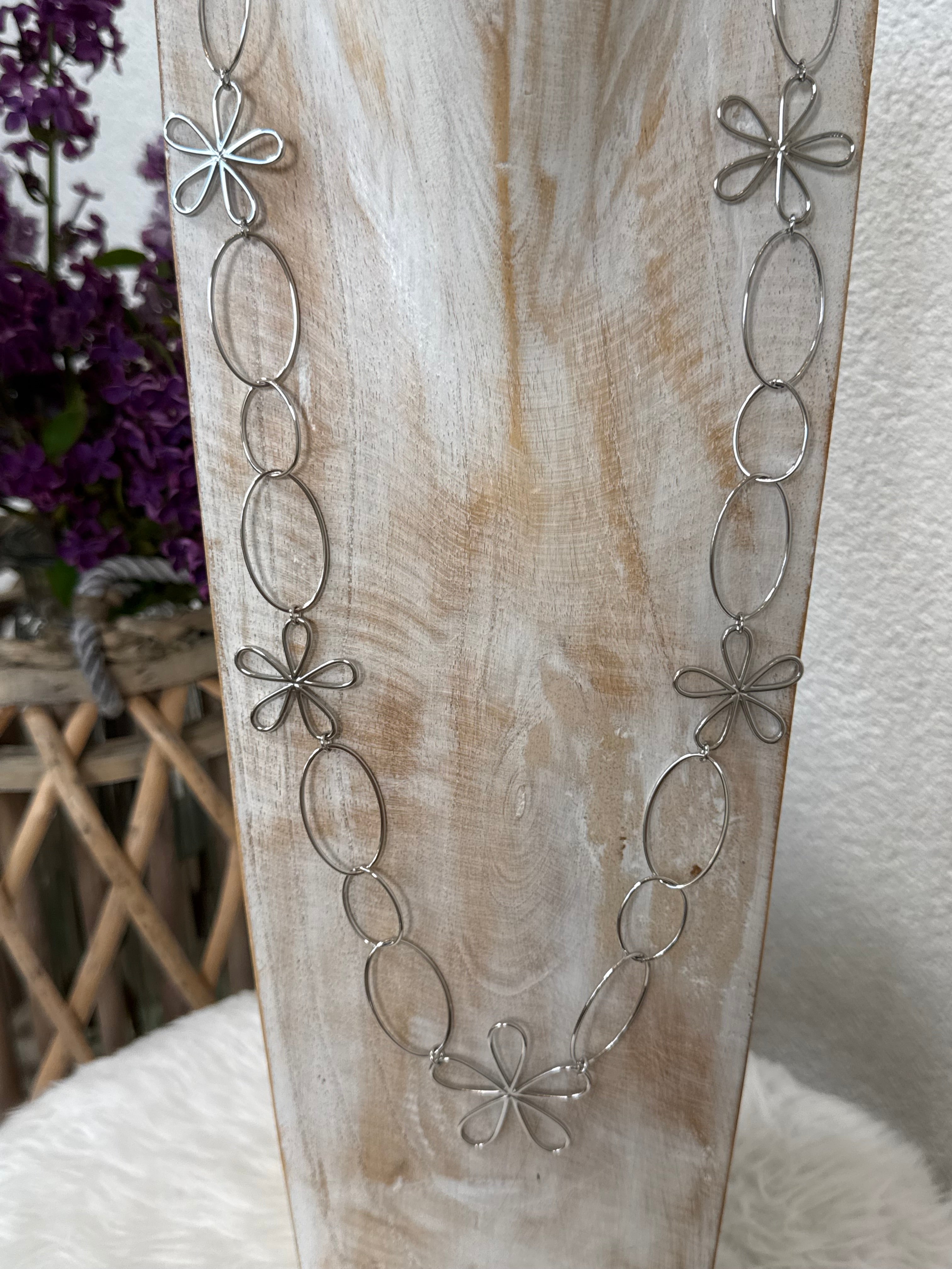 Lange Kette „Blüten“ in silber