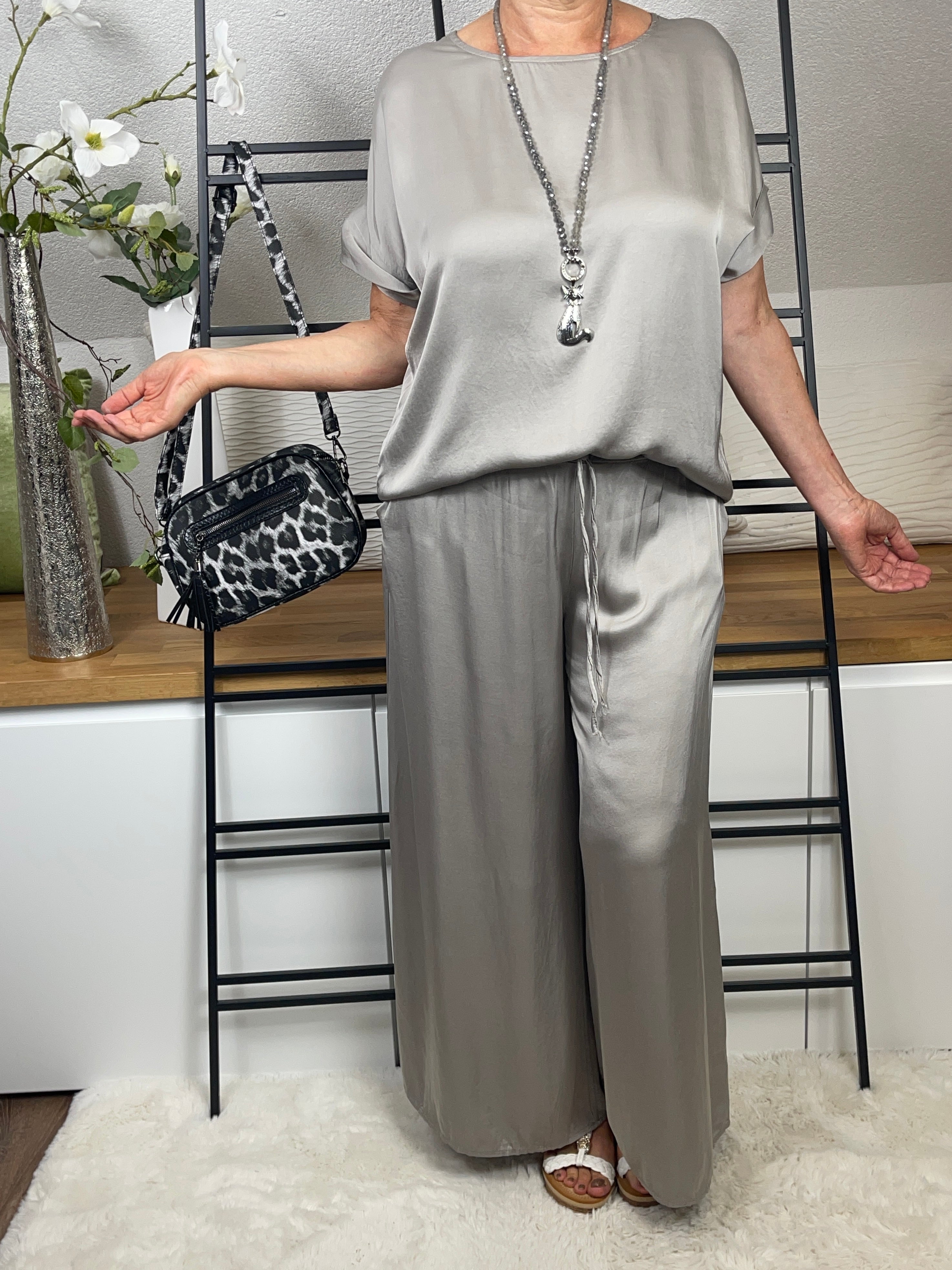 Damen Blusen - Shirt mit Glanz Einheitsgrösse Gr. 38 - 42/44 in 3 Farben