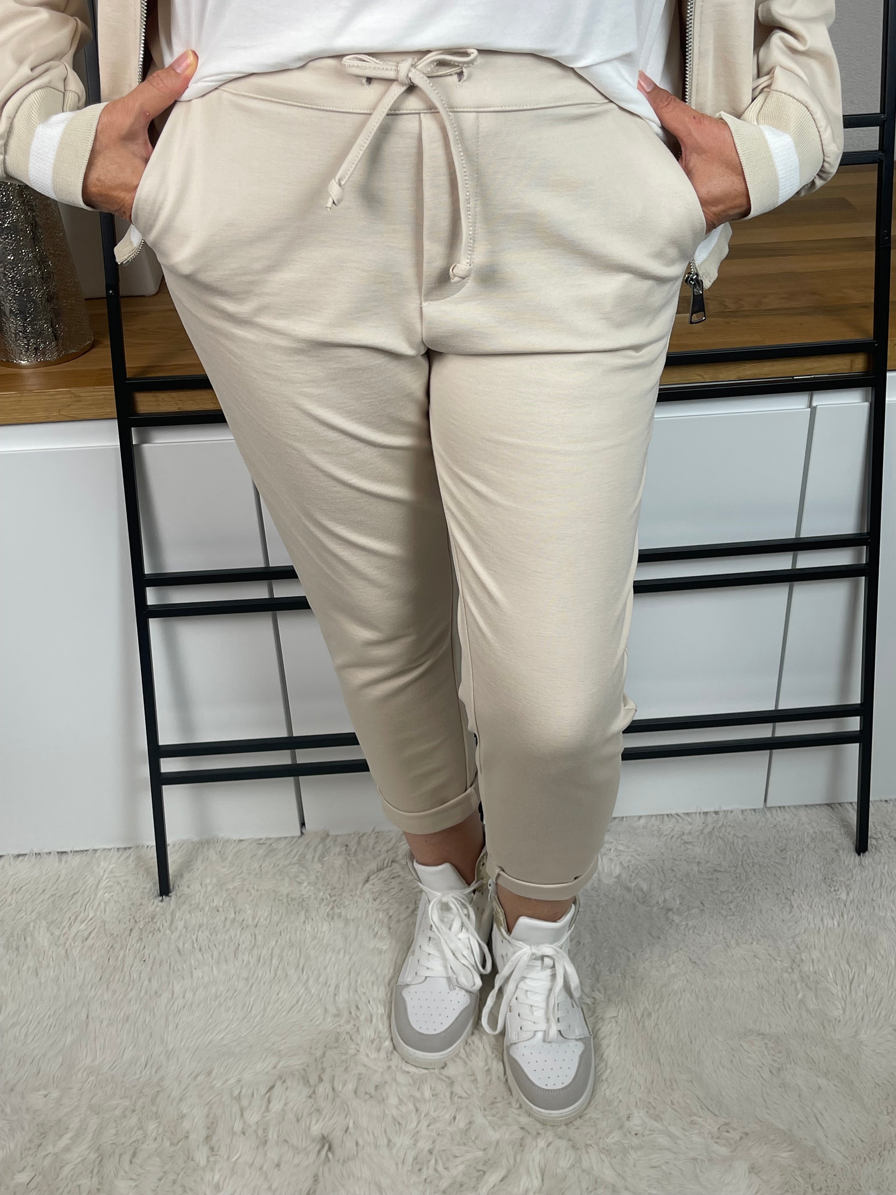 Damen - Jogpant - passend zum Hosenanzug „Tessa“ Grösse in hellbeige