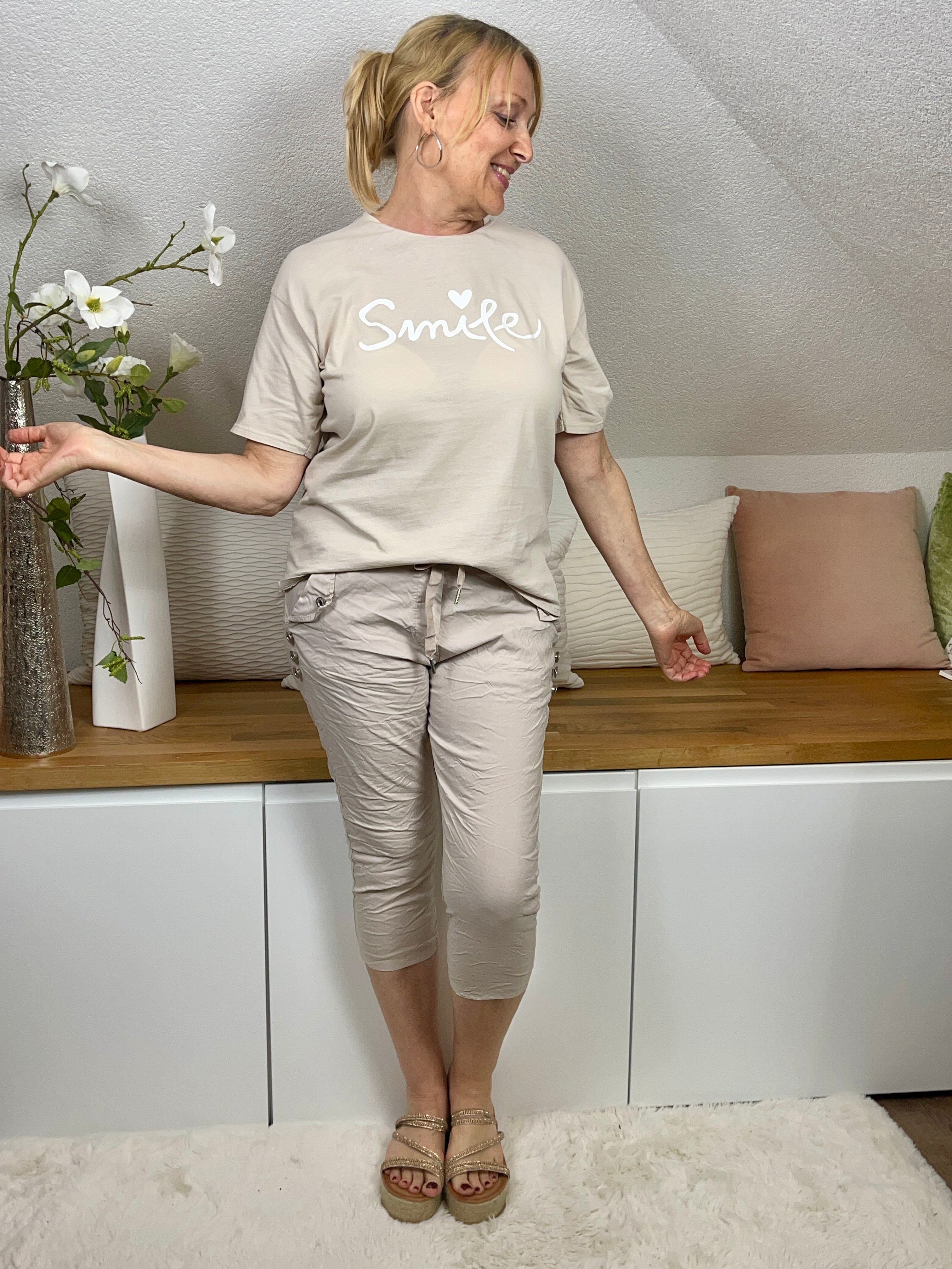 !!!!KEINE RETOURE MÖGLICH!!!! Damen - 3/4 - Jogpant mit Zierknöpfen Einheitsgrösse Gr. 36 - 40/42 in 3 Farben