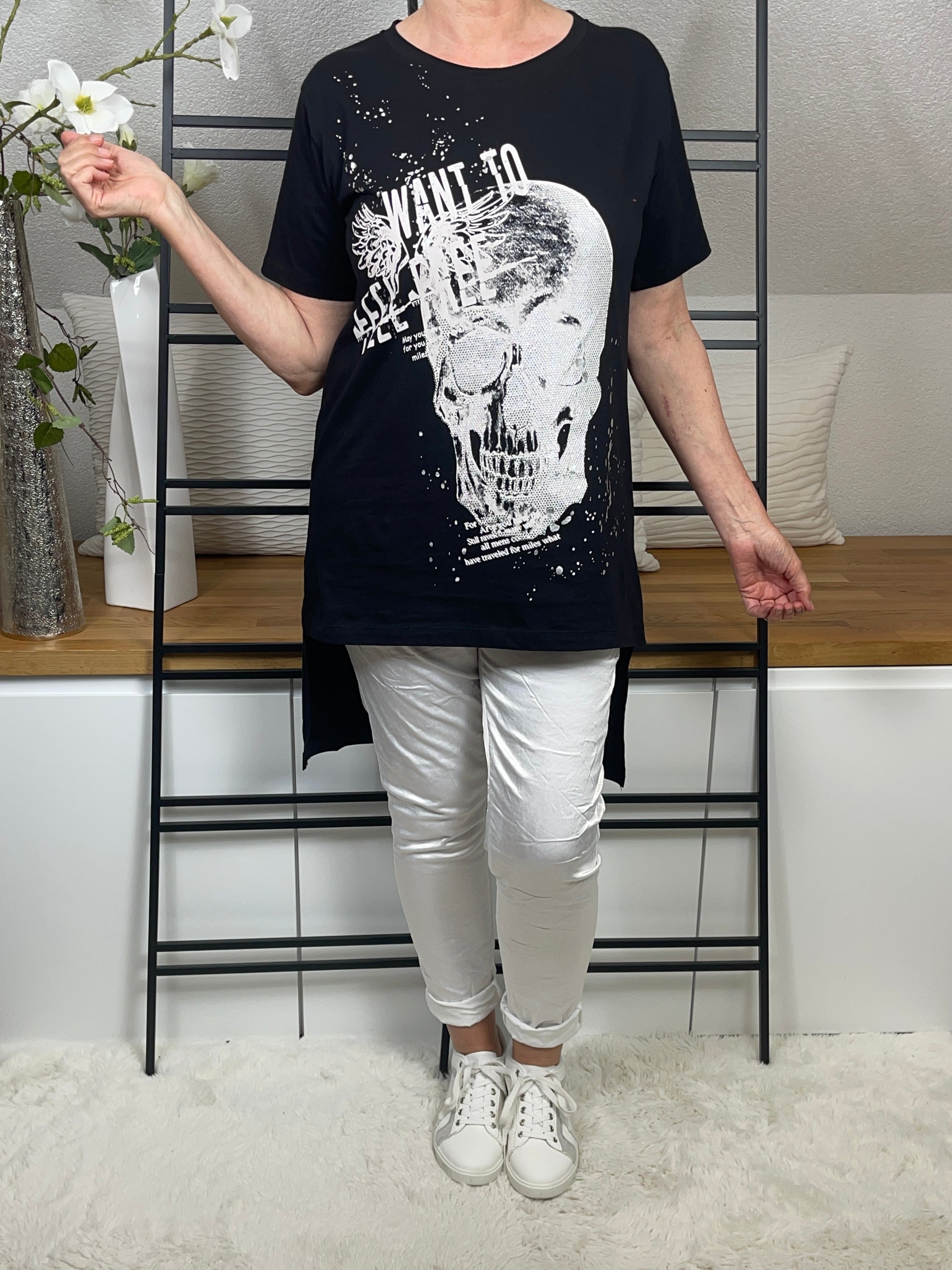 T-Shirt „Totenkopf“ von EU-Queen Gr. 36 bis 48