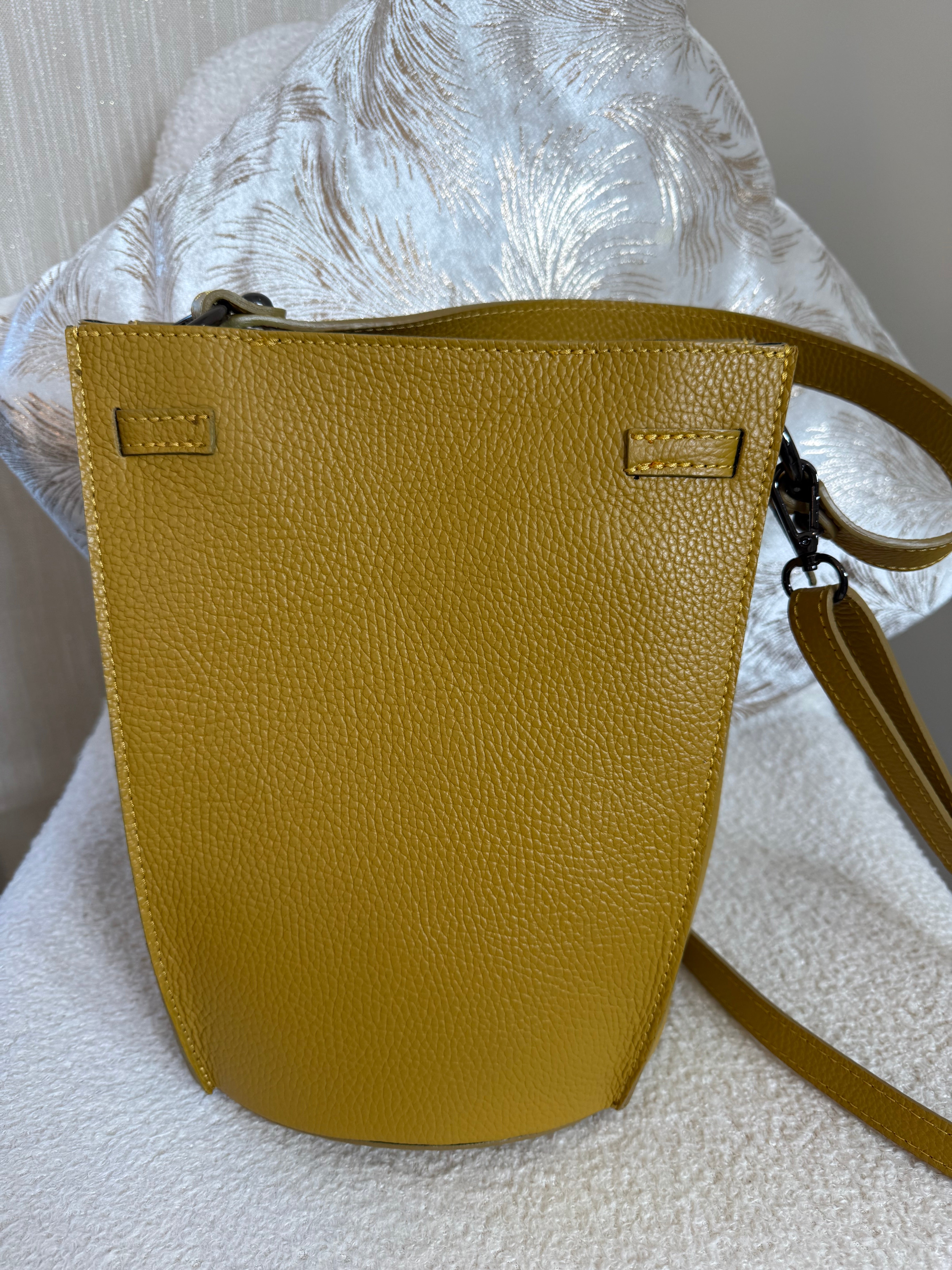 Echtleder Tasche in gelb