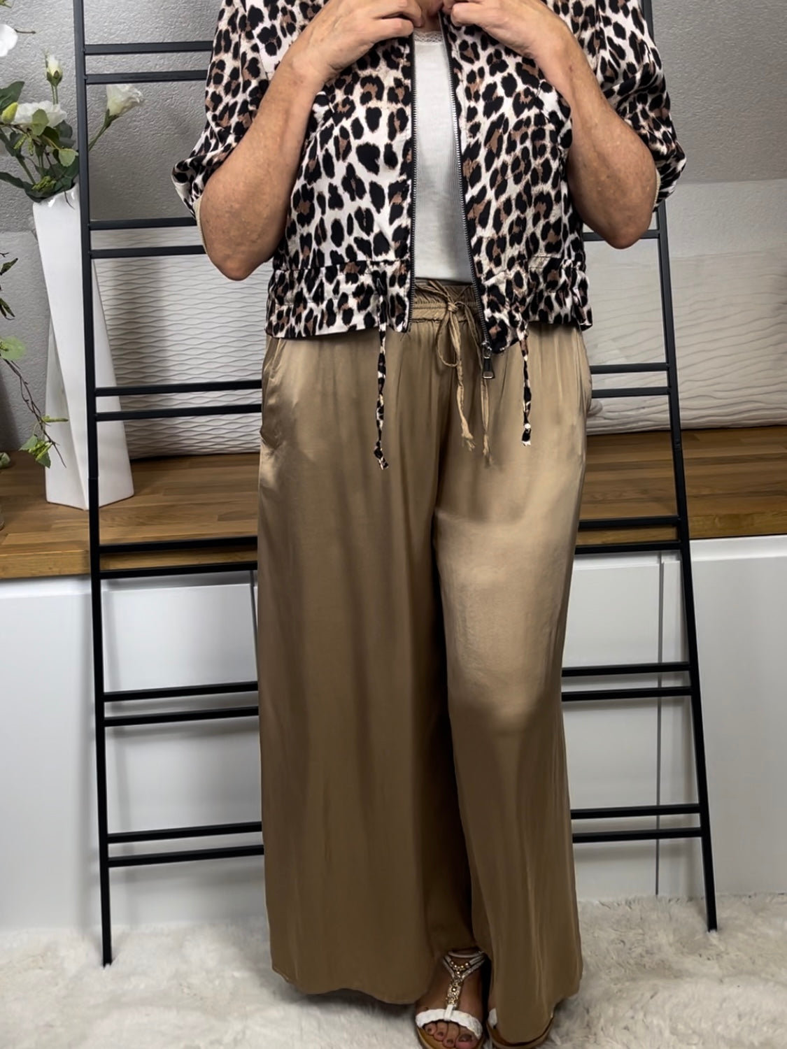 Elegante weite Damen - Glanz - Jogpant Einheitsgrösse Gr. 36 - 42 in 5 Farben