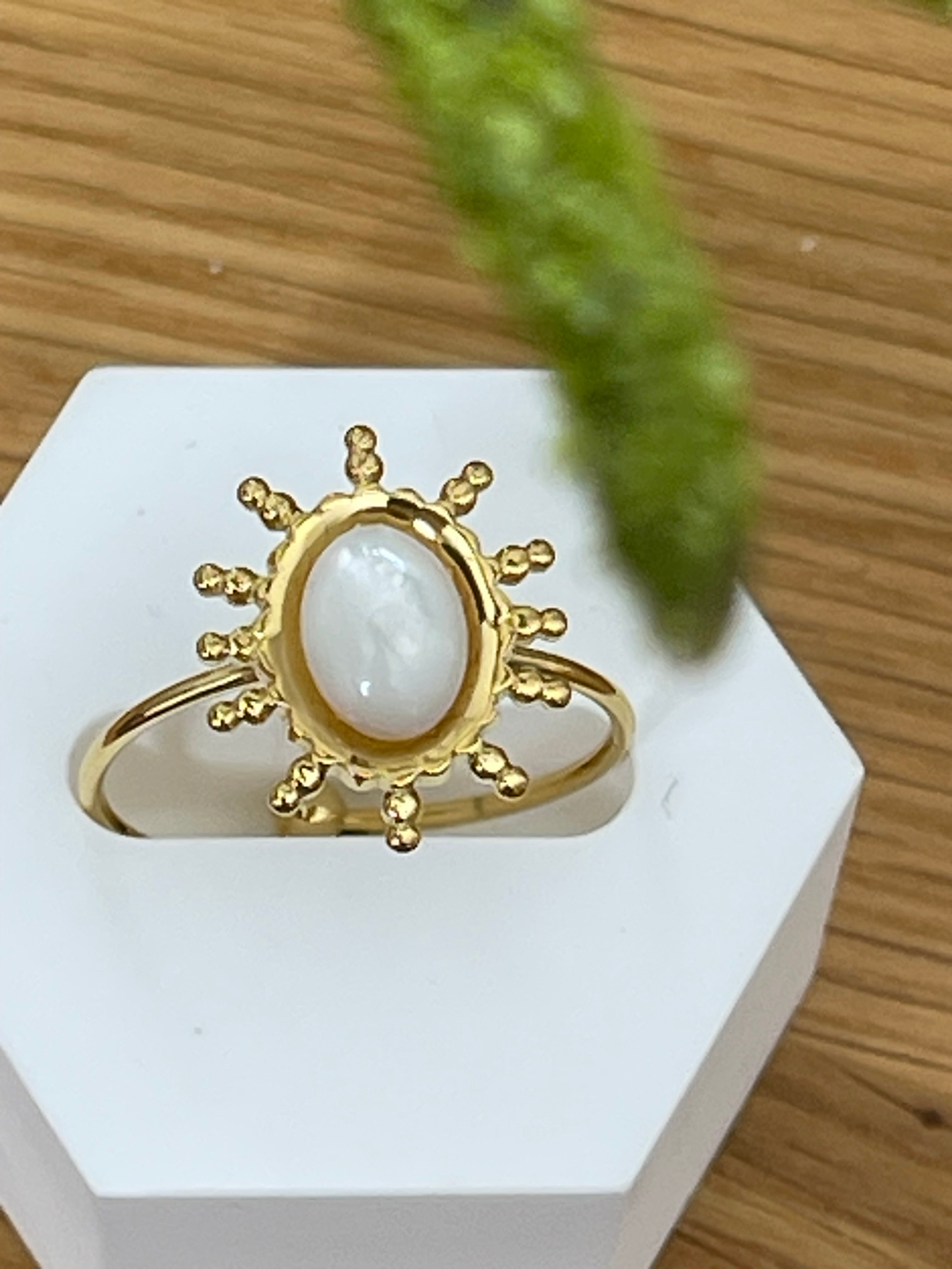 Verstellbarer Edelstahl Fingerring mit Perlmutt in gold, verschiedene Modelle