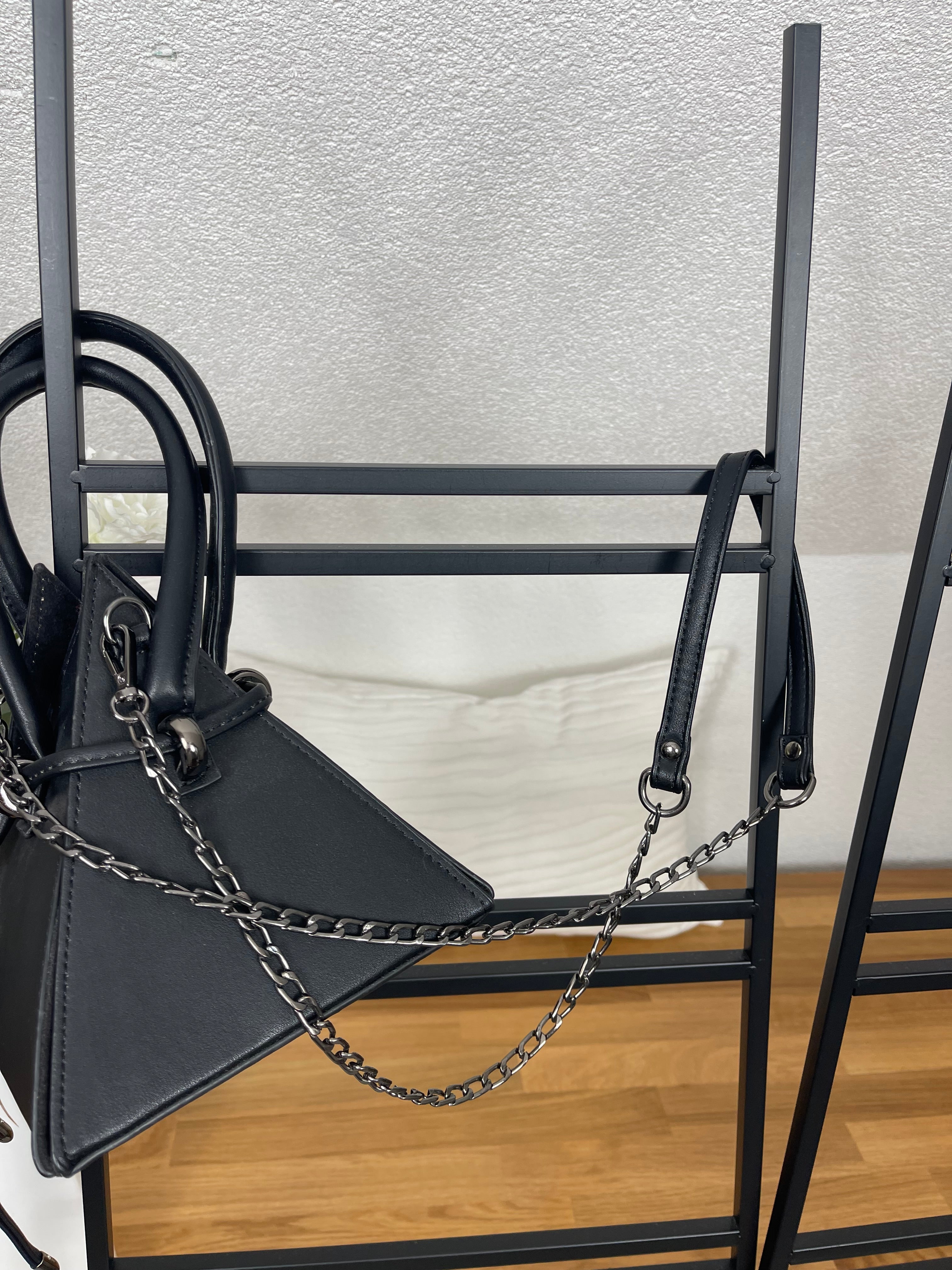 Elegante sehr edle Schulter - Tasche aus PU - Leder in schwarz