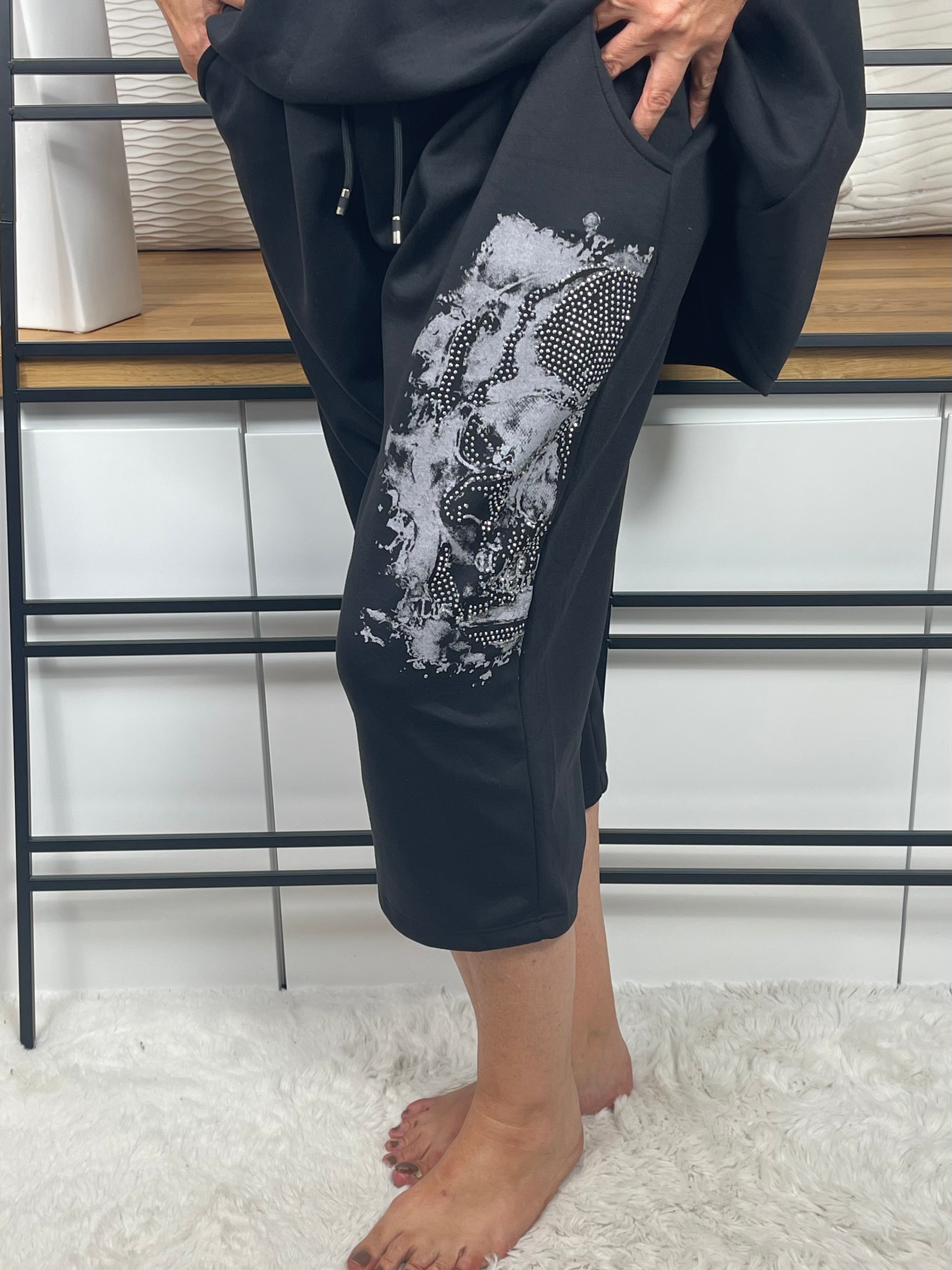 Damen 3/4 Jogpant „Fluffi Skull“ Einheitsgrösse Gr. 42/44 - 52 in 6 Farben