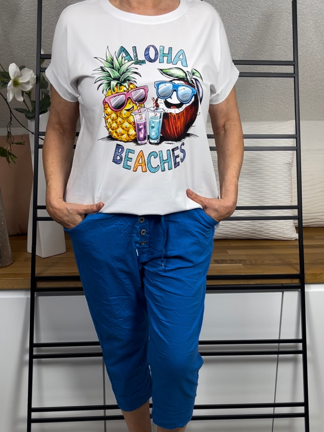 Lustiges T - Shirt „Aloha Beaches“ in weiß - bunt