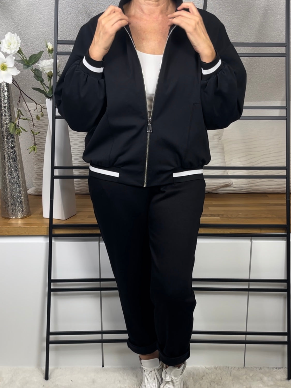 Hochwertige Damen Blouson - Jacke Einheitsgrösse Gr. 42 - 44 in 2 Farben