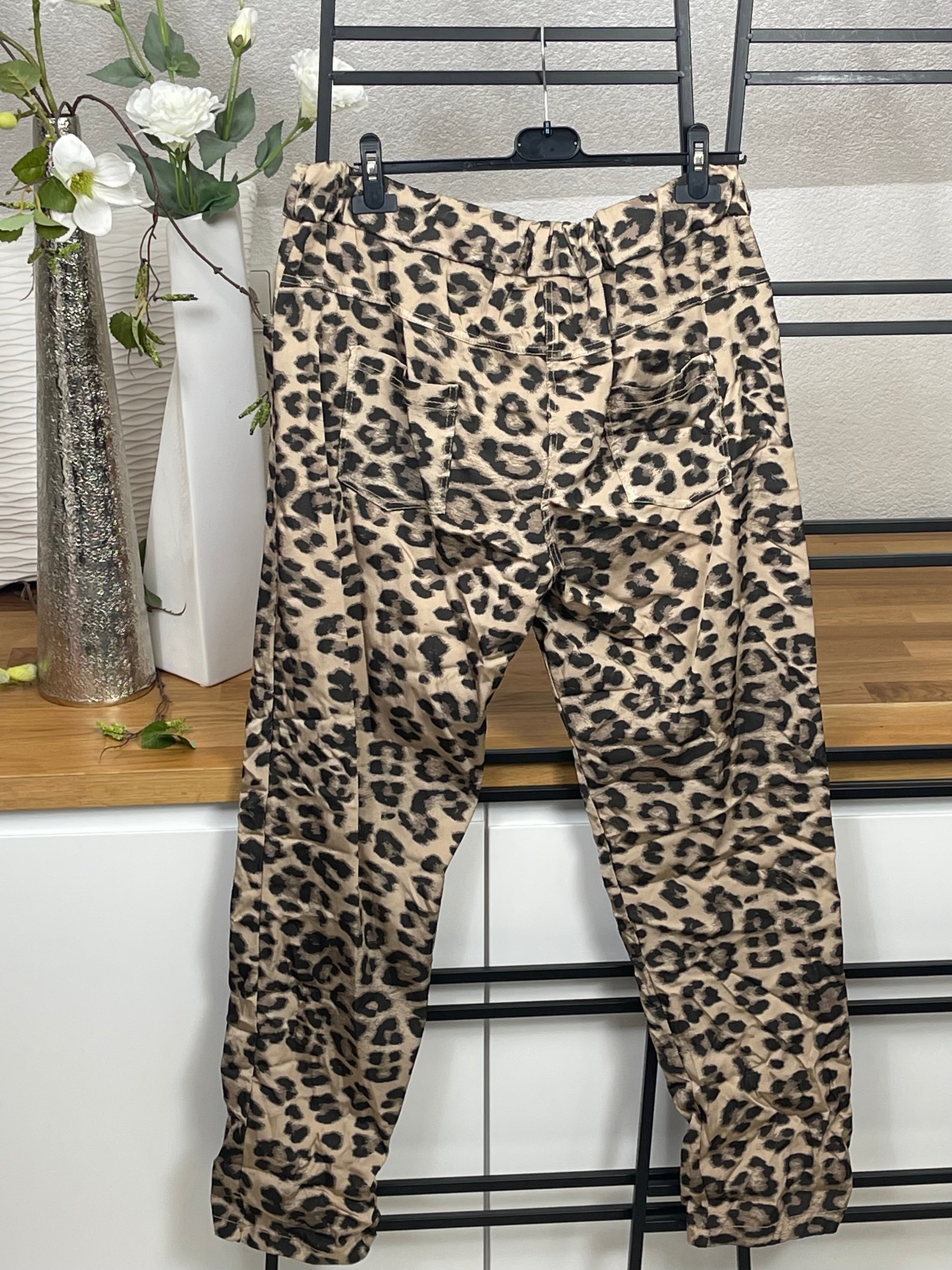 Damen - Jogpant „Shiney“ Animal Print Einheitsgrösse Gr. 44 - 50/52 in 2 Farben