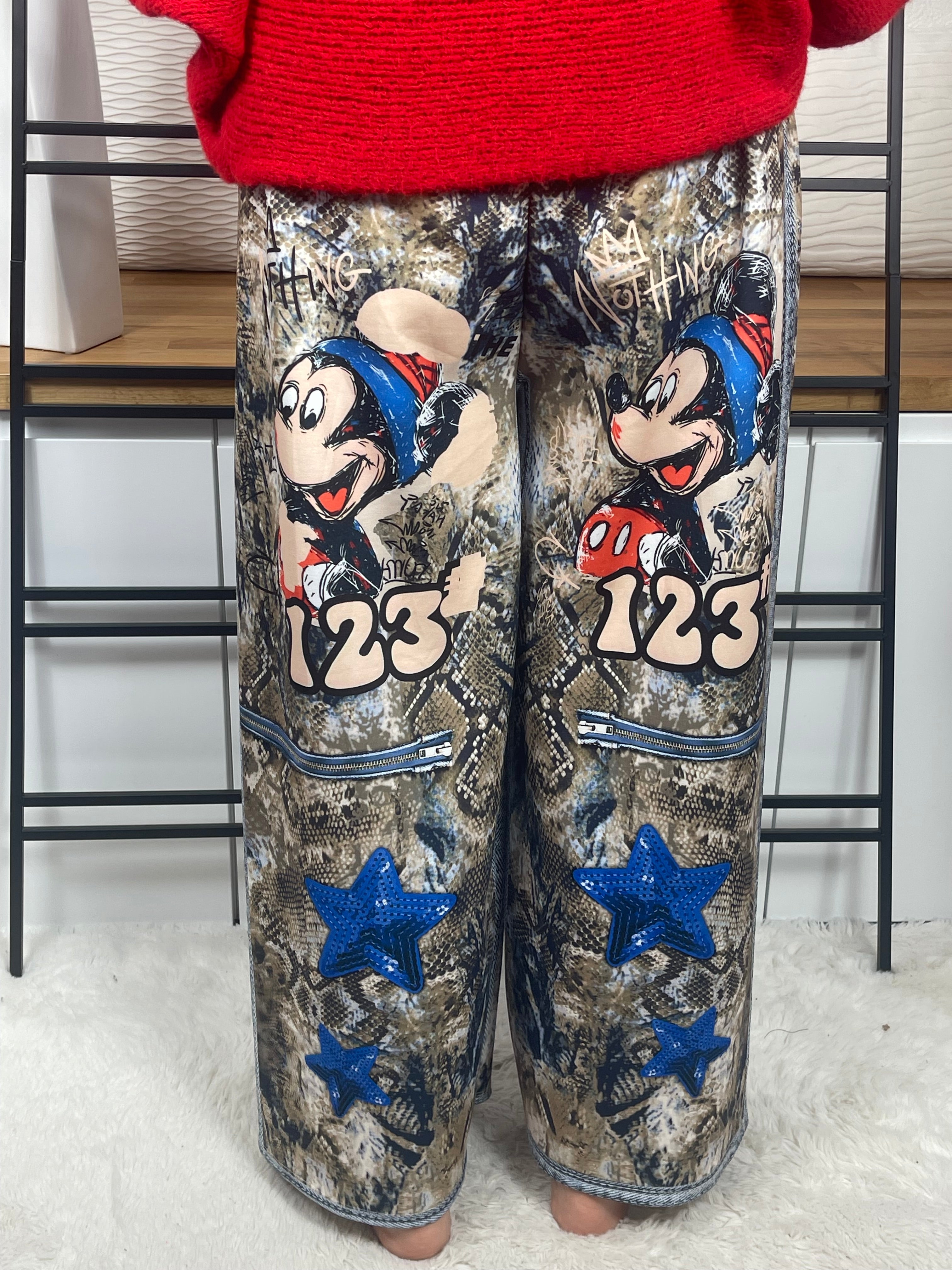 !!!!KEINE RETOURE MÖGLICH !!!!Elegante weite Damen - Jogpant „Mickey - Minney“ mit „3 D“ Effekt Einheitsgrösse Gr. 44 - 54 in 5 Varianten