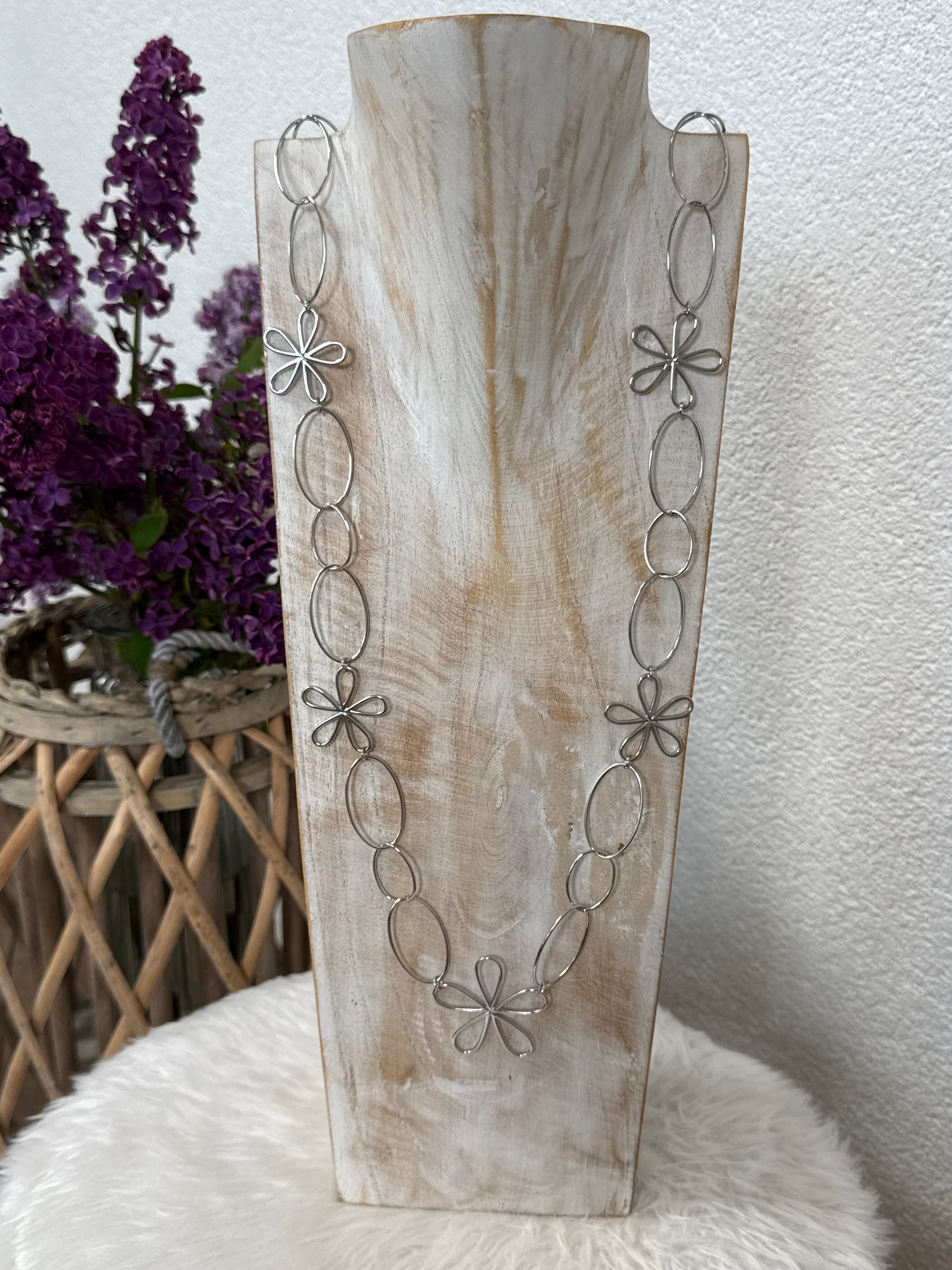 Lange Kette „Blüten“ in silber