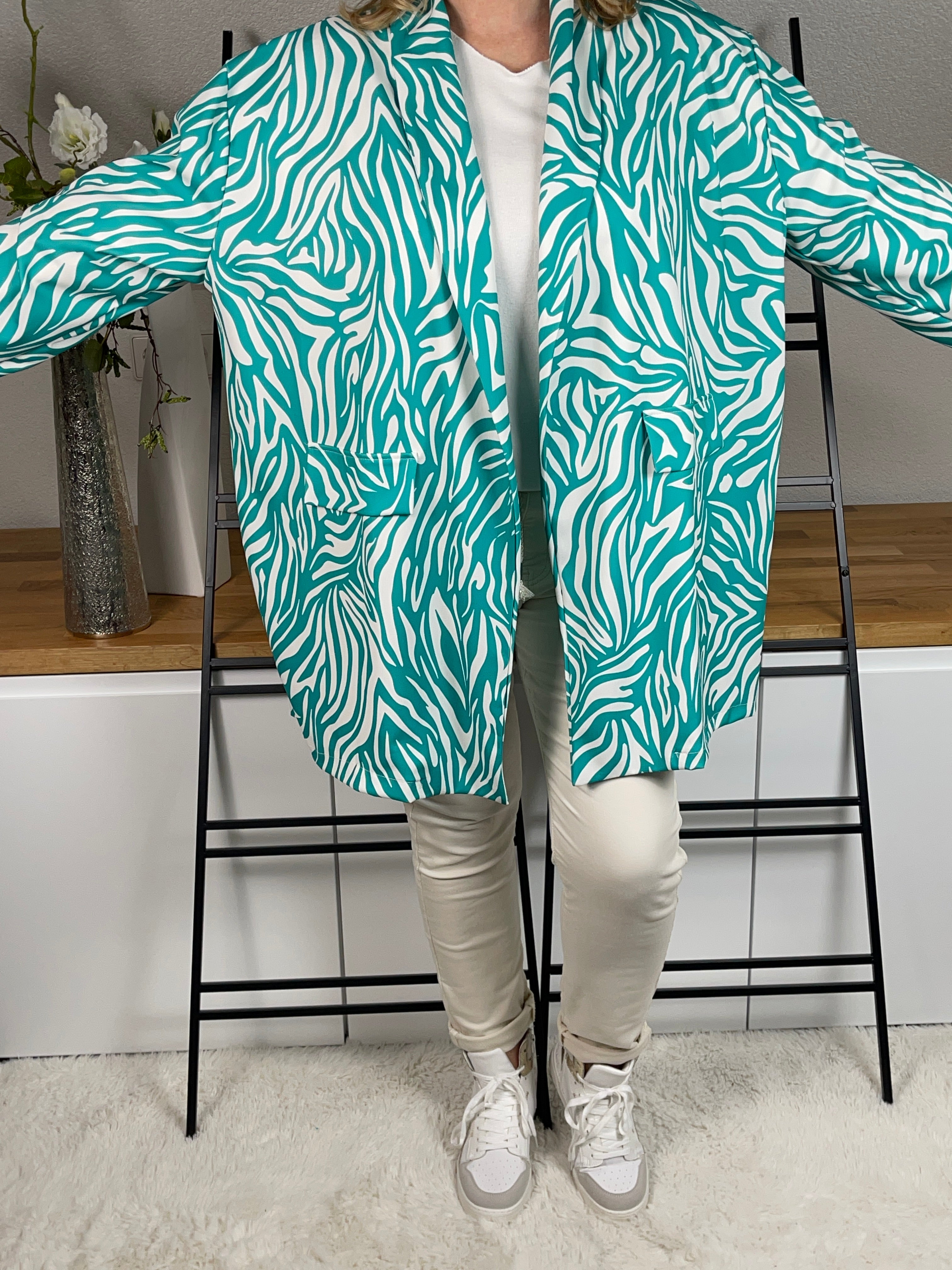 !!!!KEINE RETOURE MÖGLICH!!!! 
Damen - Blazer Einheitsgrösse Gr. 46 - 52 in 3 Farben