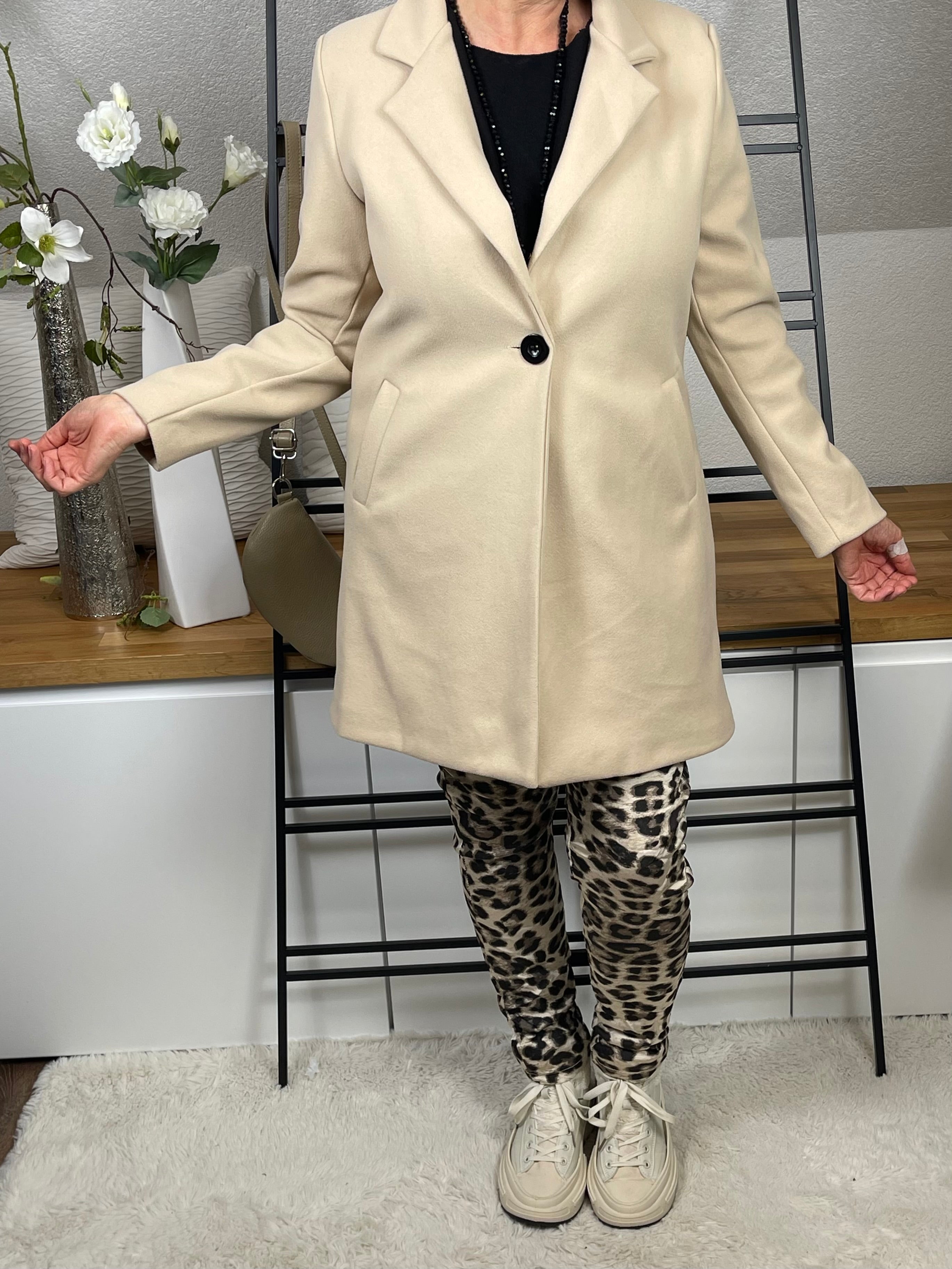 Eleganter Damen Kurz - Wollmantel Einheitsgrösse Gr. 36 - 42 in 2 Farben