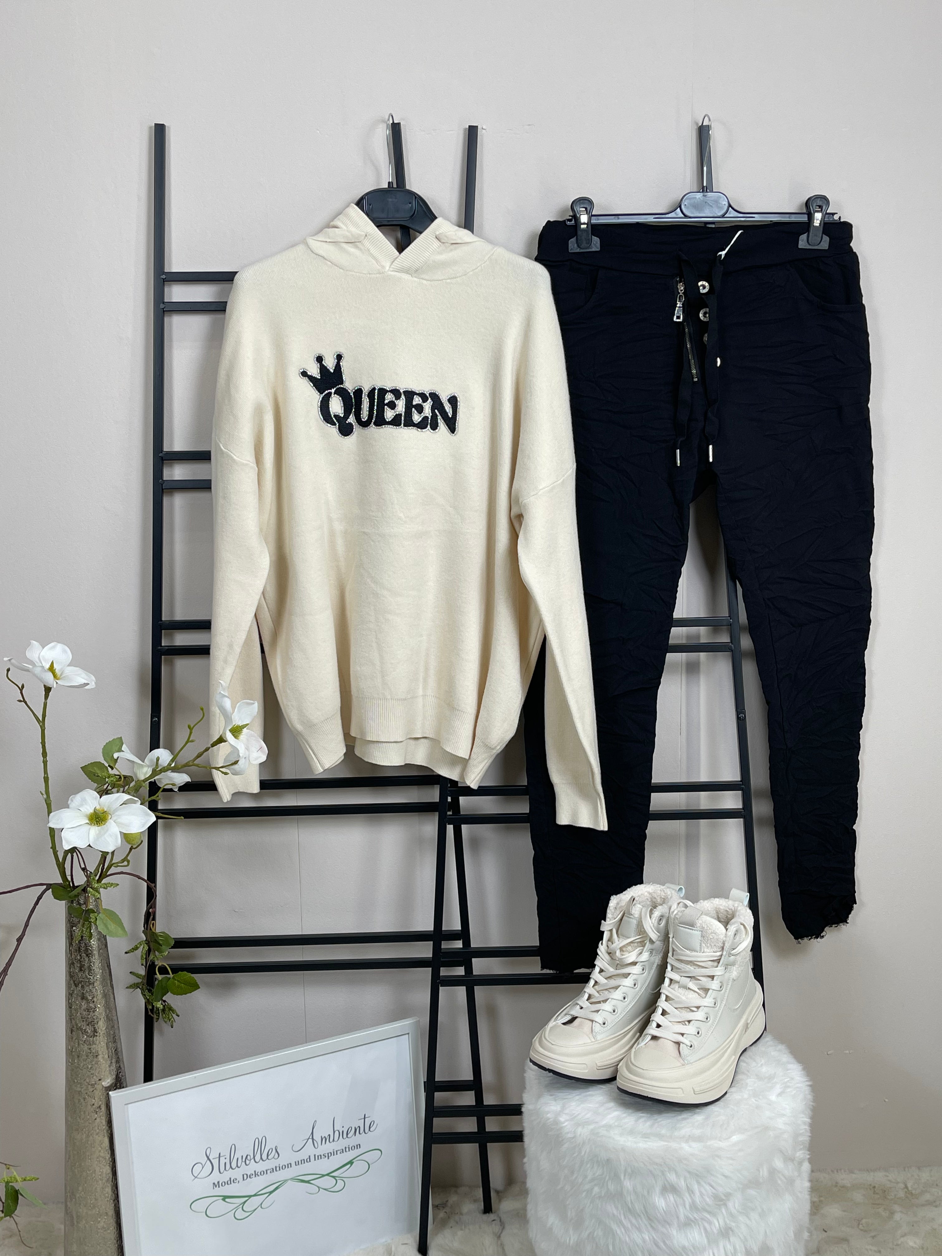 !!!!KEINE RETOURE MÖGLICH!!!! 
Hoodie  „Queen“ Einheitsgröße Gr. 36 - 40