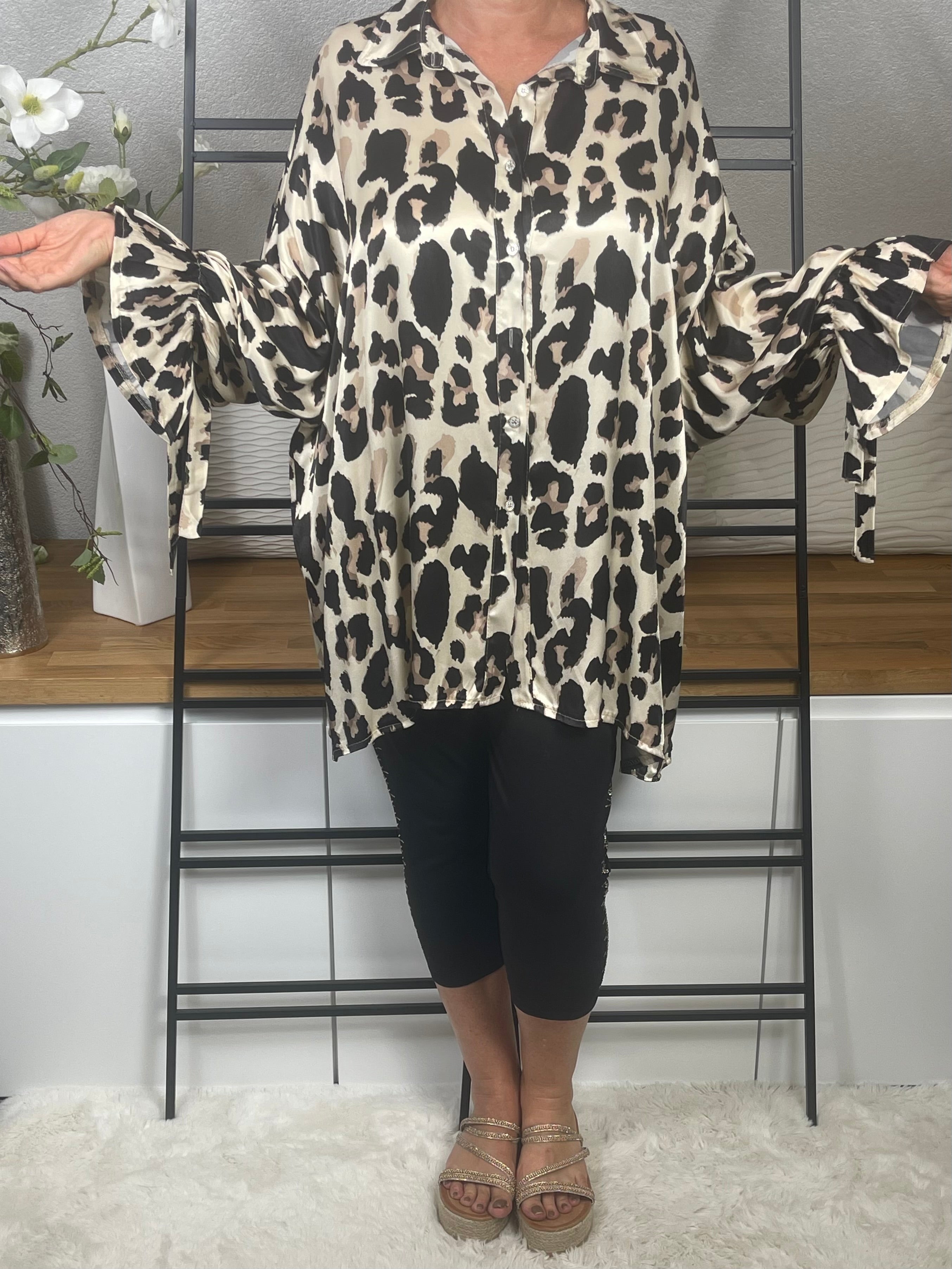 Hochwertige Damen Tunika mit „Animal Print“ Einheitsgrösse Gr. 46 - 54 in weiß - braun