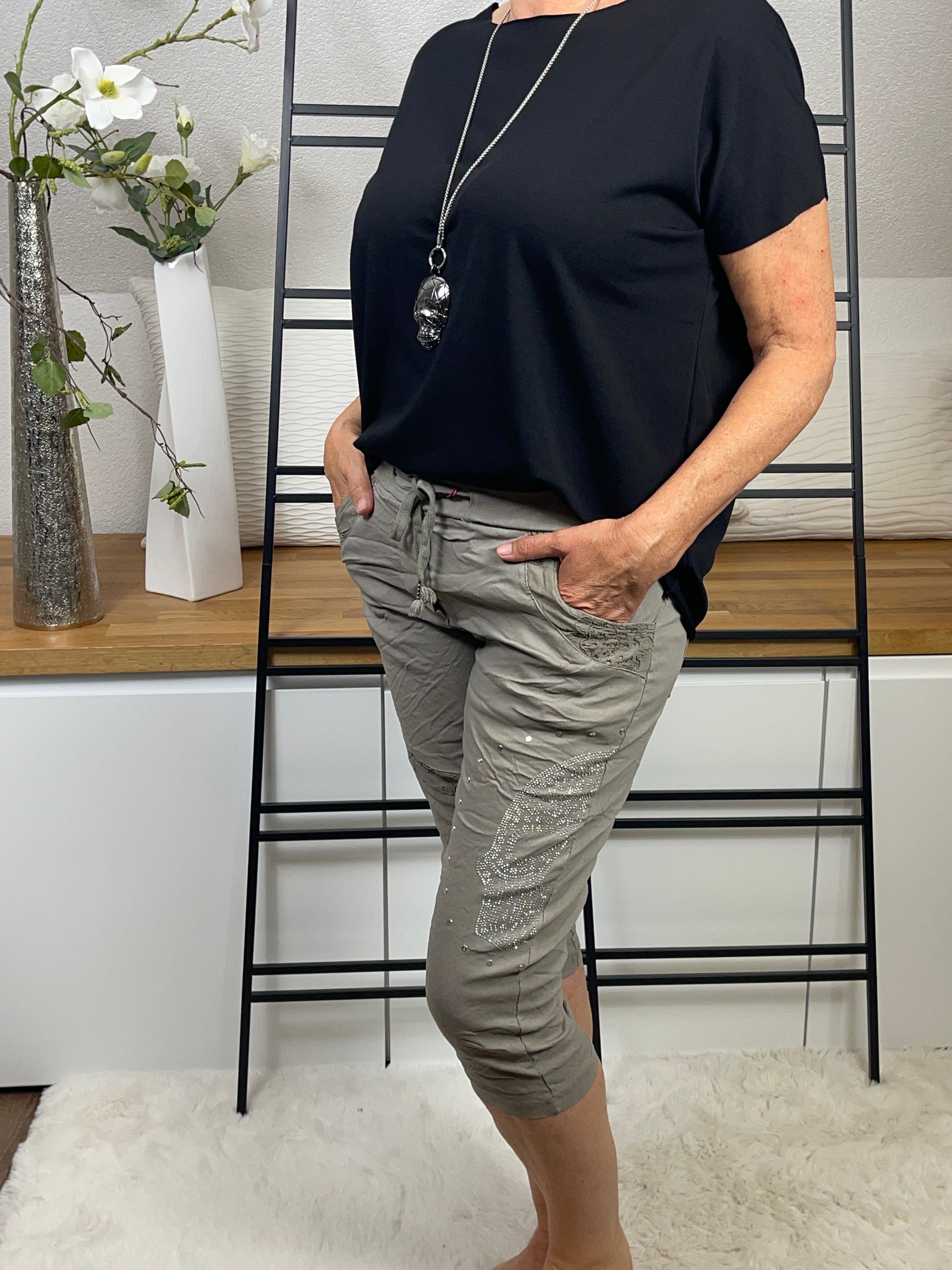 Damen  3/4 Jogpant „Skull“ Einheitsgrösse Gr. 36 - 42 in 2 Farben