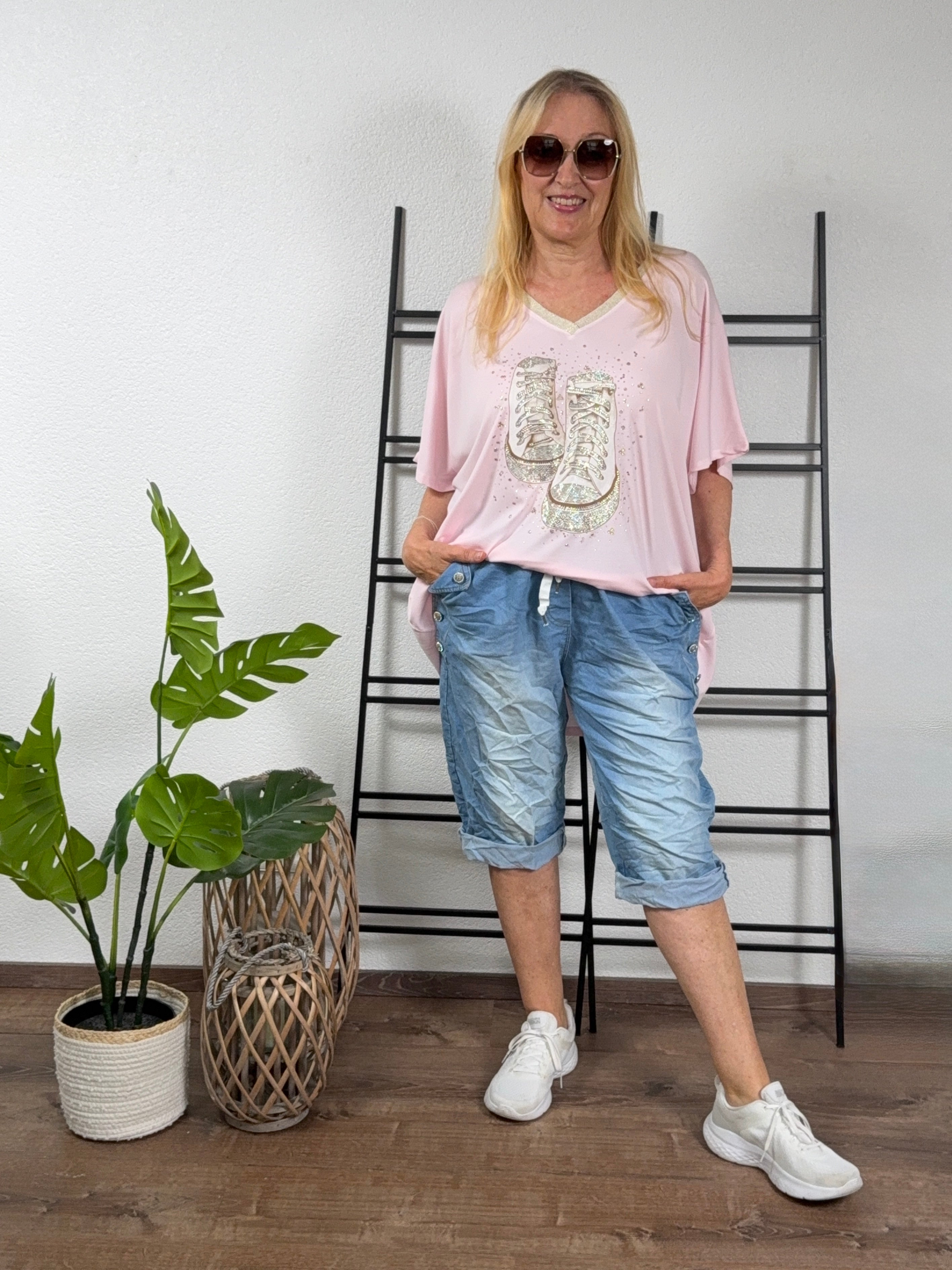 Hochwertiges T - Shirt „Sneaker“ mit Glitzer und Pailletten Einheitsgrösse Gr. 44 - 50 in rosa