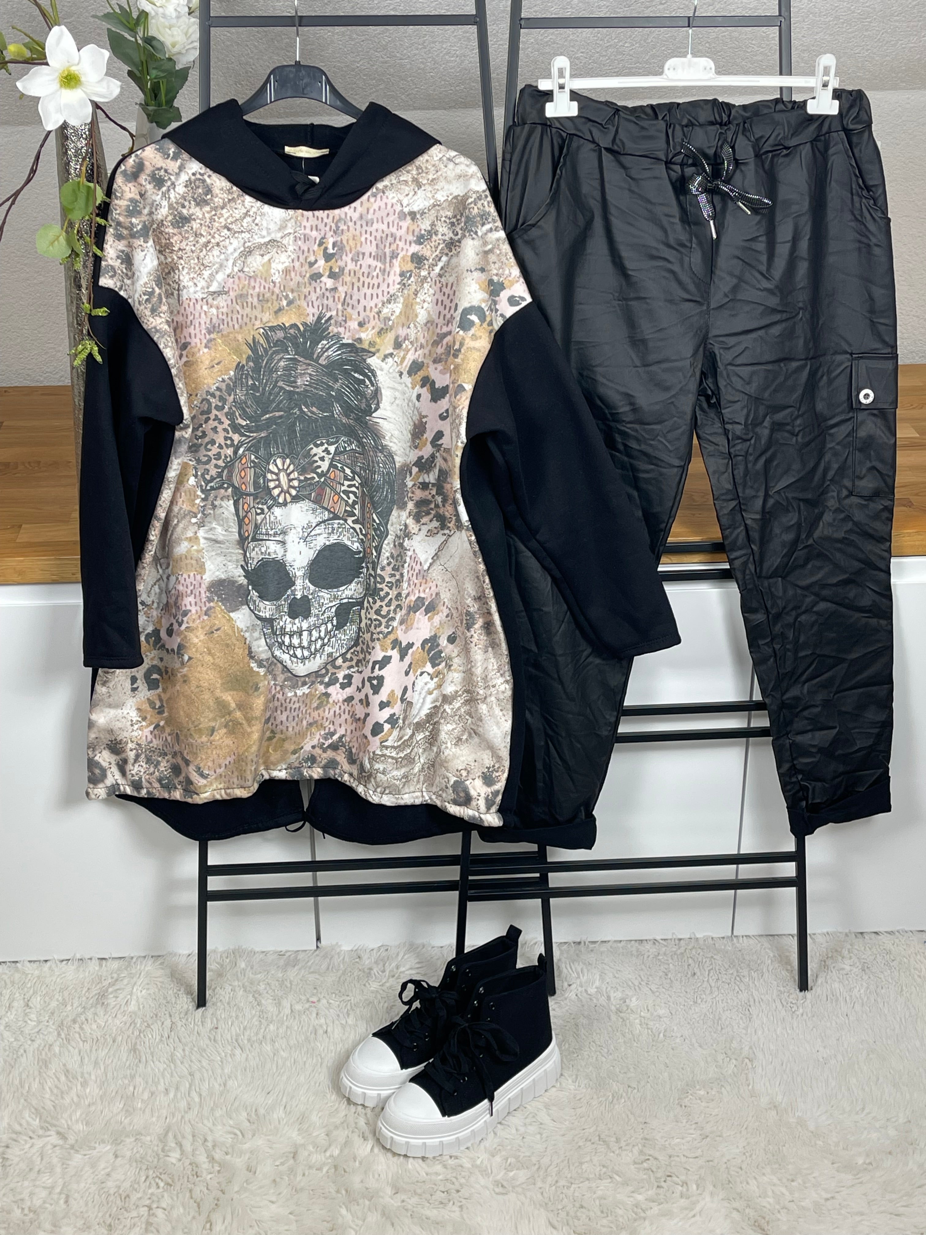 !!!!KEINE RETOURE MÖGLICH!!!! Hoodie „Totenkopf“ „Alisa“ Einheitsgrösse Gr. 40 - 48