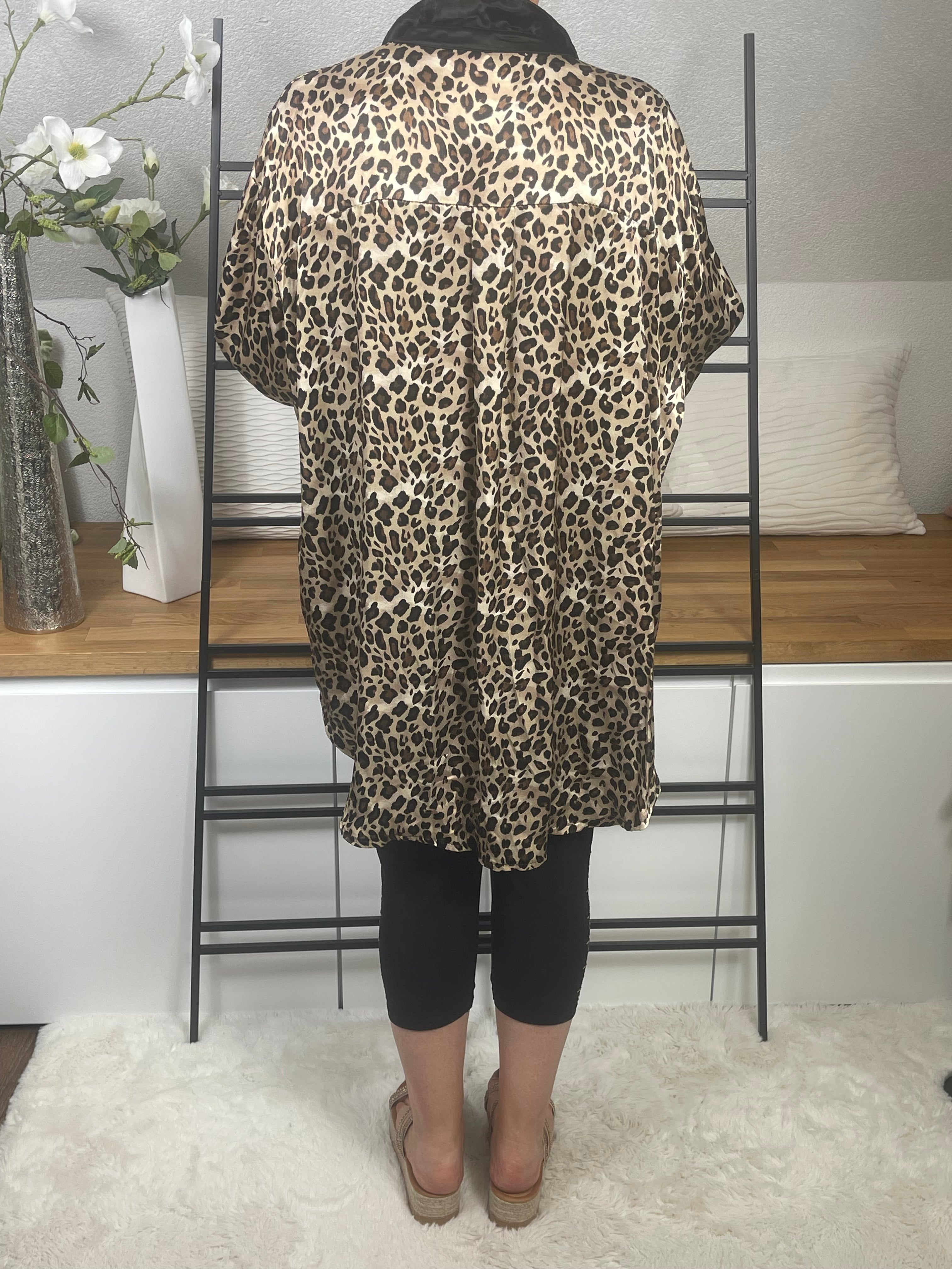 Hochwertige Damen Tunika mit „Animal Print“ Einheitsgrösse Gr. 44 - 50 in weiß - braun - schwarz