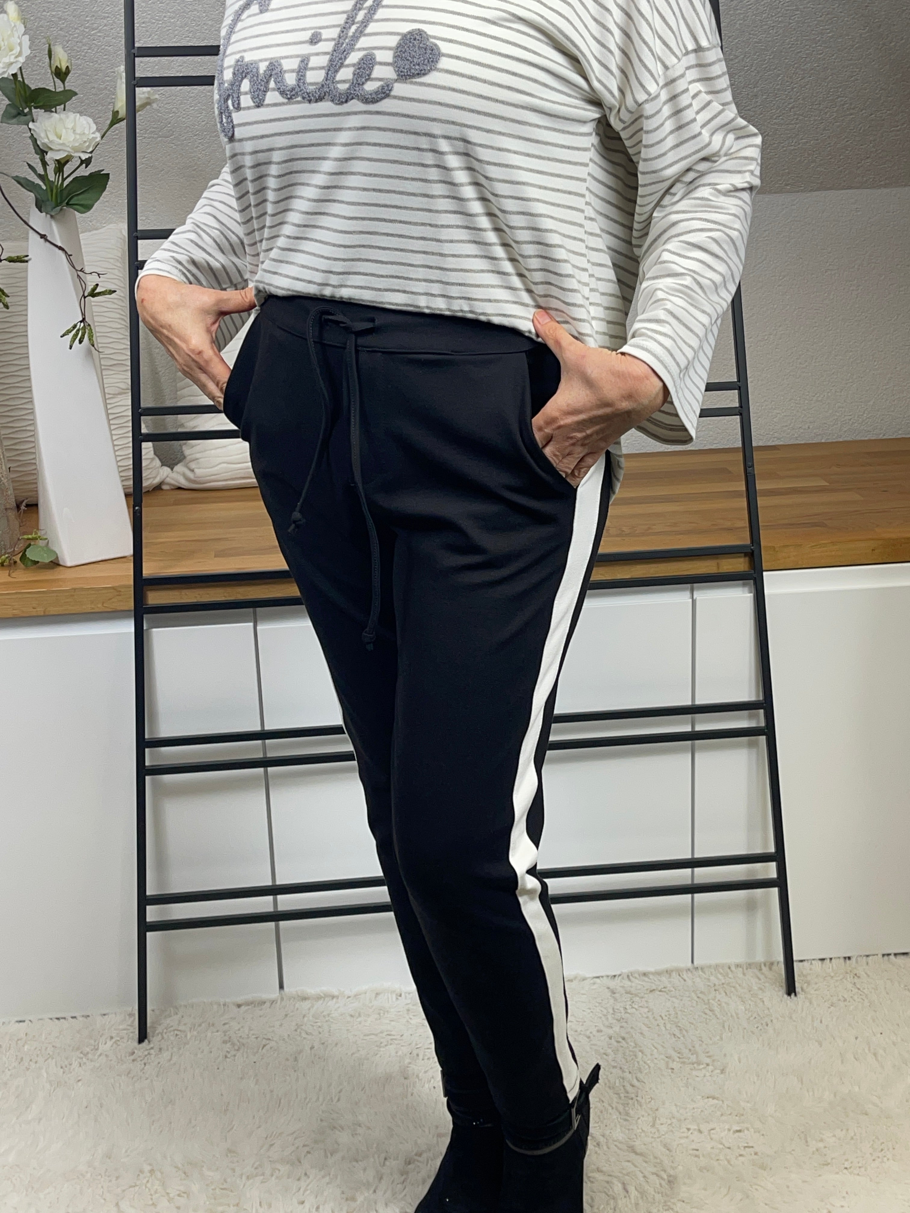 Elegante hochwertige Jogpant Gr. 36 - 42 in schwarz