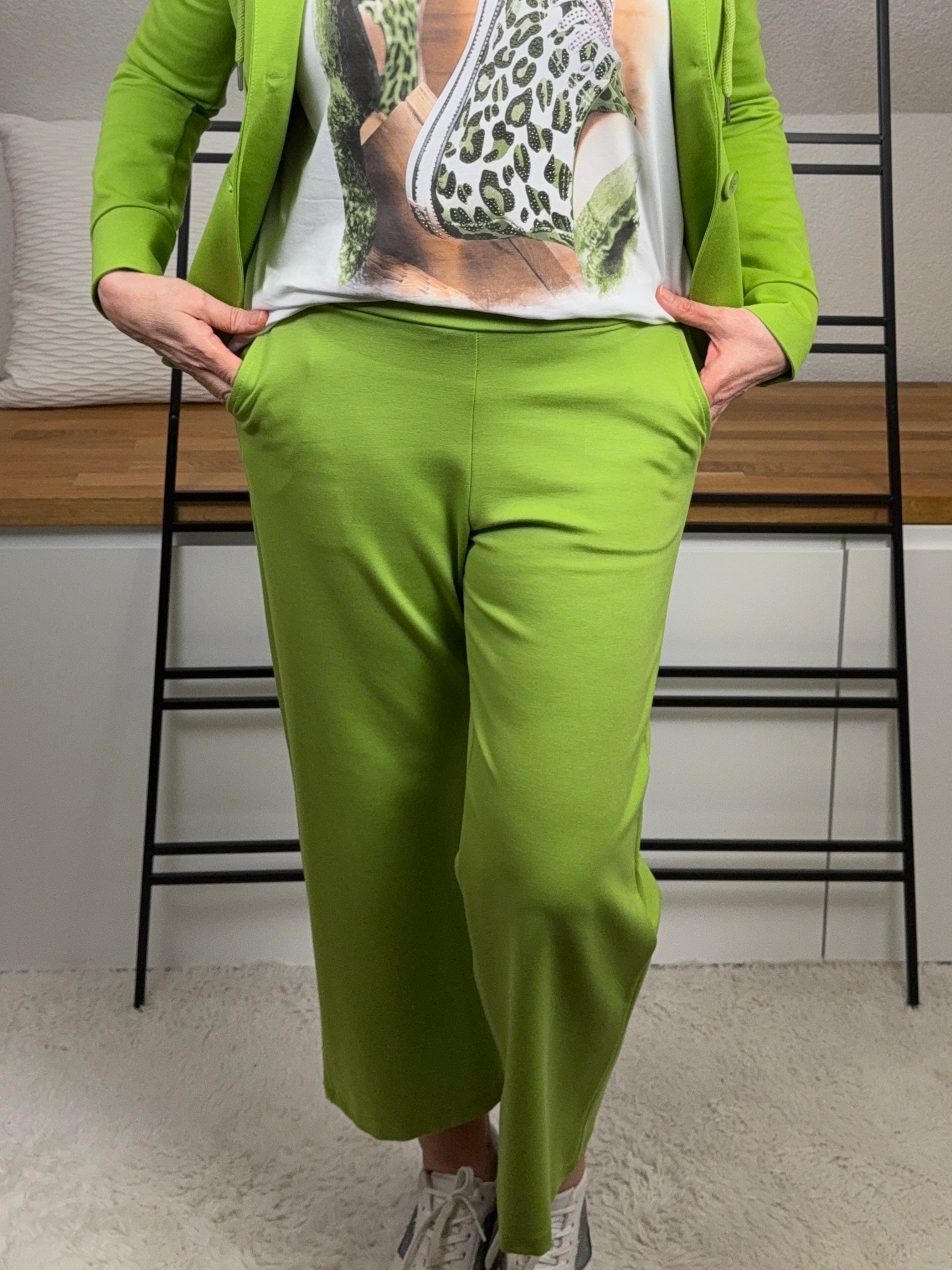 Culotte mit elastischem Bund von „Esvivid“ in 2 Farben