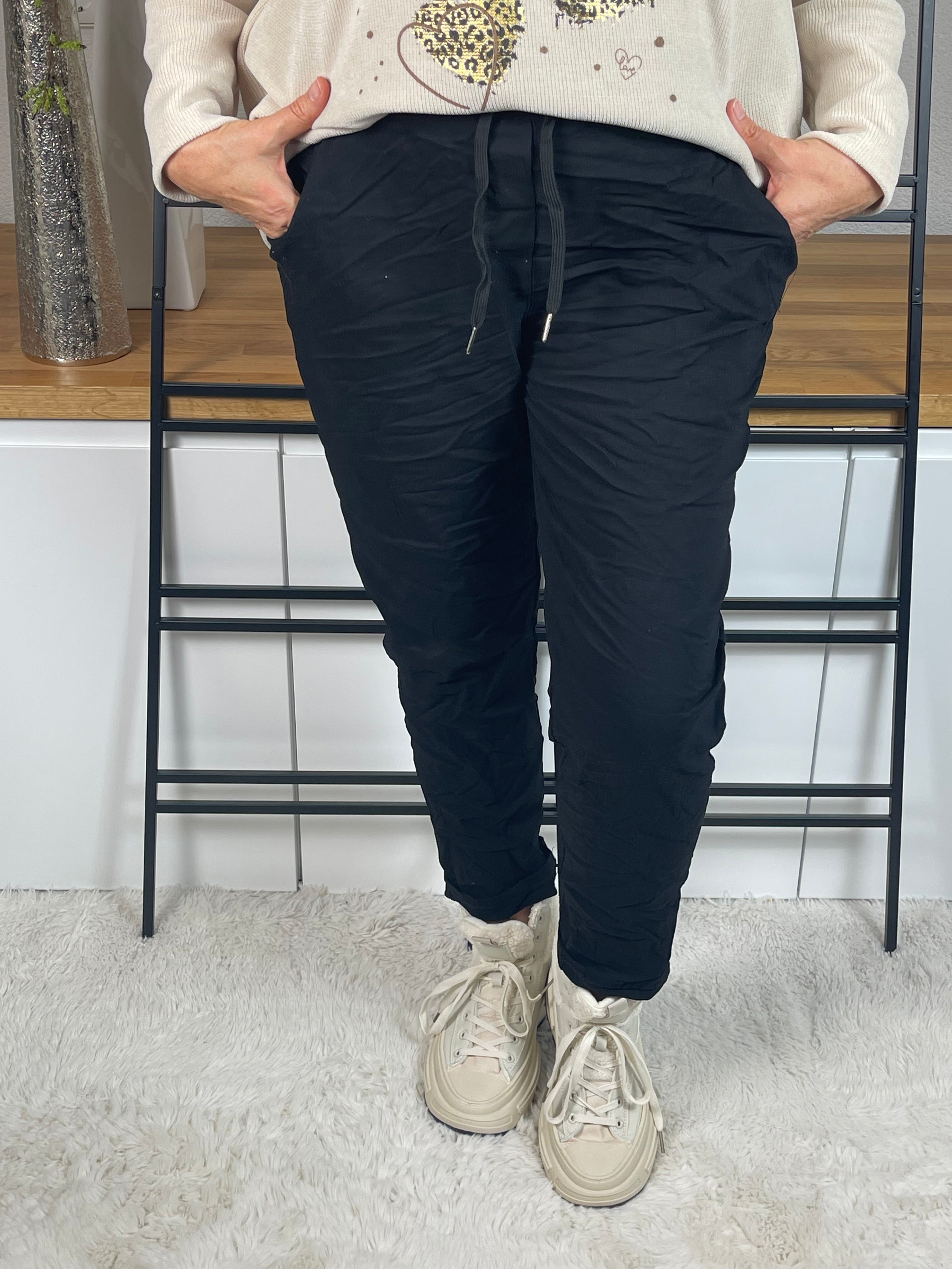 1.	Basic Jog-Pant Schwarz
	2.	Jog-Pant bis Größe 48
	3.	Schwarze Jog-Pant große          Größen
	4.	Damen Jog-Pant Schwarz
	5.	Jog-Pant XXL Damen
	6.	Schwarze Jog-Pant Plus Size
	7.	Bequeme Jog-Pant Damen
	8.	Stylische Jog-Pant in Schwarz
	9.	Jog-Pant für Freizeit Damen
	10.	Jog-Pant große Größen Schwarz
	11.	Schwarze Basic Jog-Pant Damen
	12.	Jog-Pant elastischer Bund