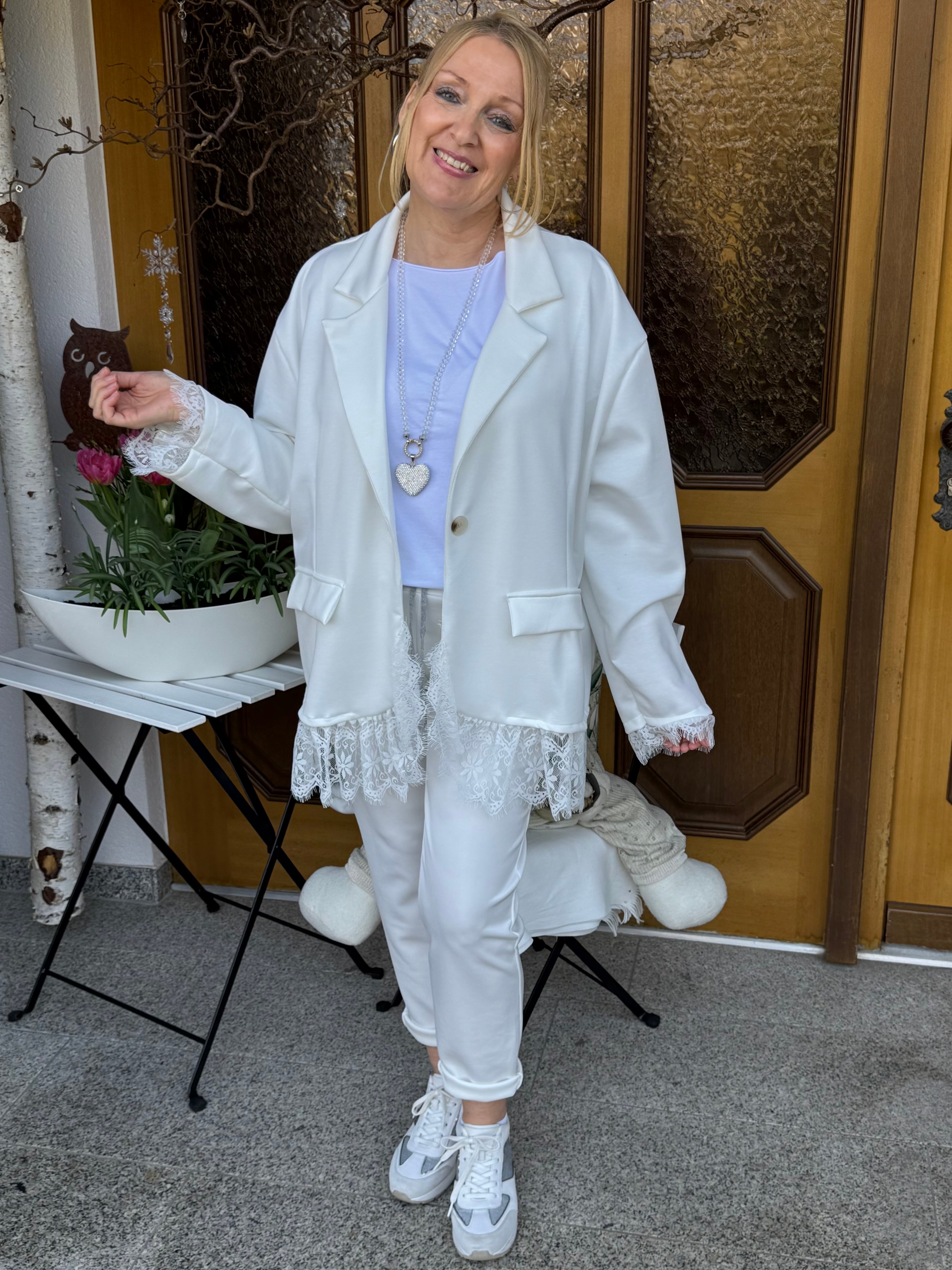 Eleganter Blazer „Fluffi“ mit edler Spitze Einheitsgrösse Gr. 44 - 50 in 4 Farben