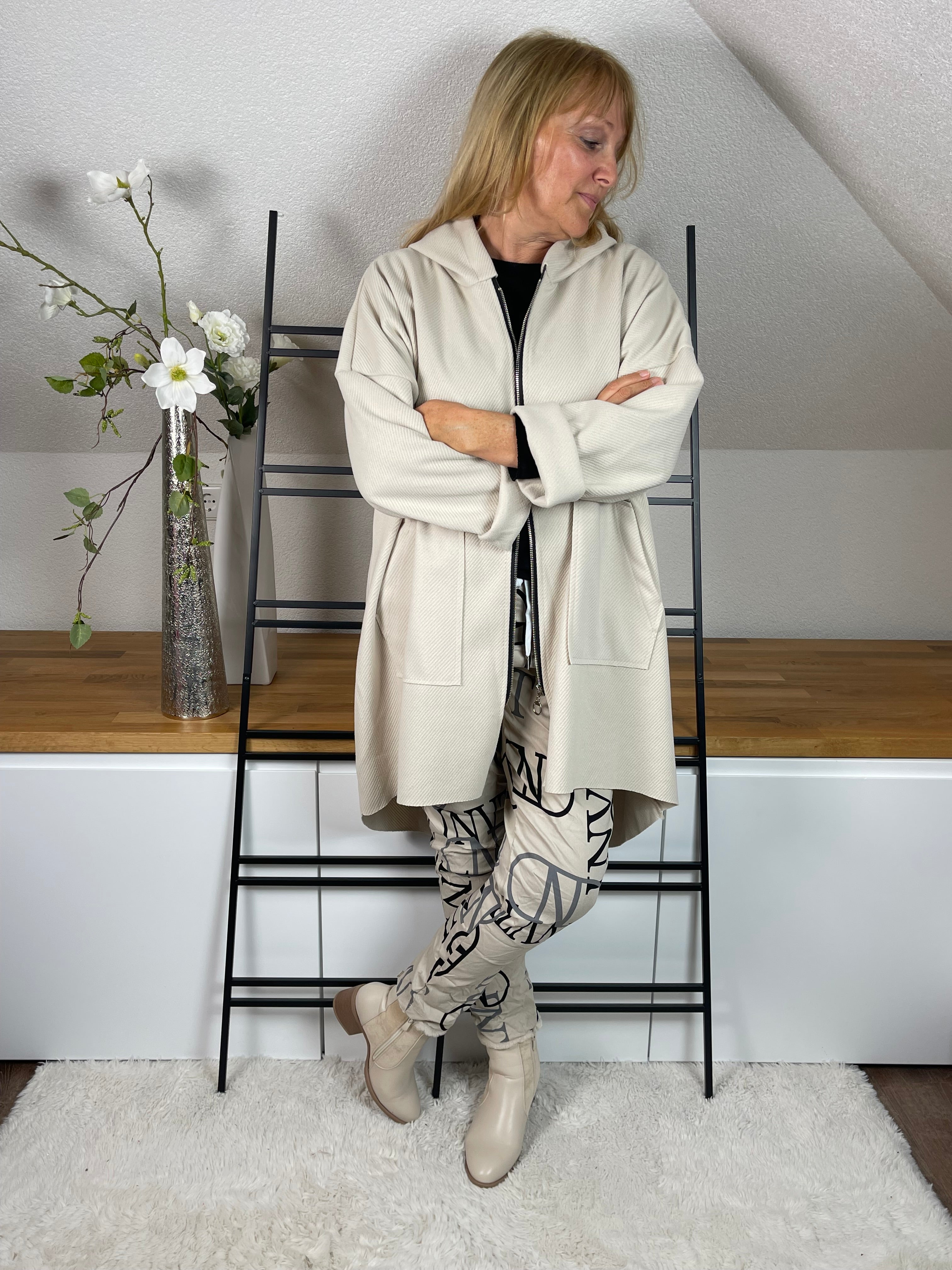 •	Jogginghose mit Schriftzug
	•	JogPant mit Buchstaben
	•	Jogginghose mit Print
	•	Jogginghose mit Lettern
	•	Jogginghose bedruckt
	•	Bedruckte JogPant
	•	Jogginghose mit Text
	•	Jogger mit Schriftzug