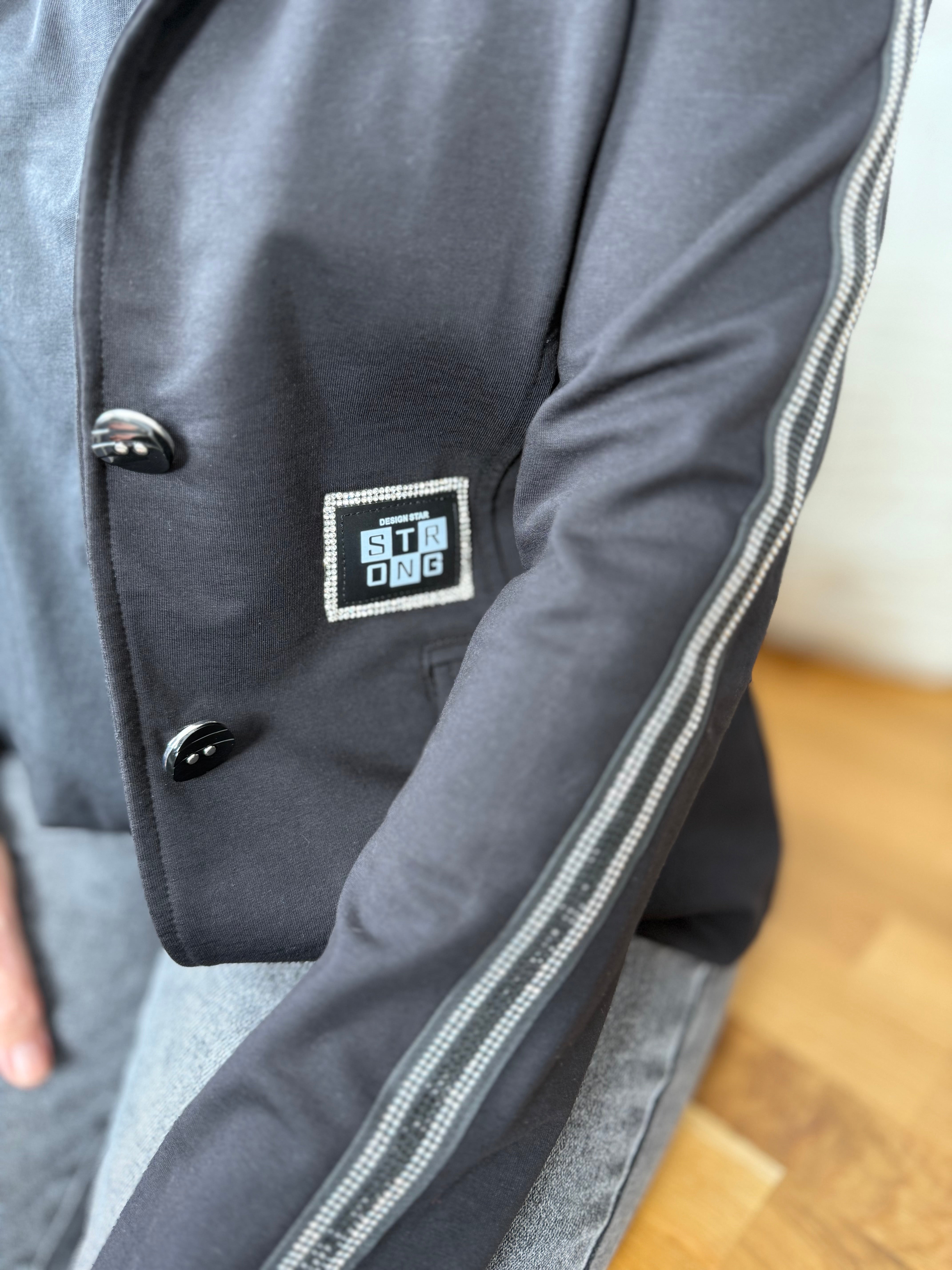 Blazer „Totenkopf“ von „EU-Queen“ Gr. 36 bis 42