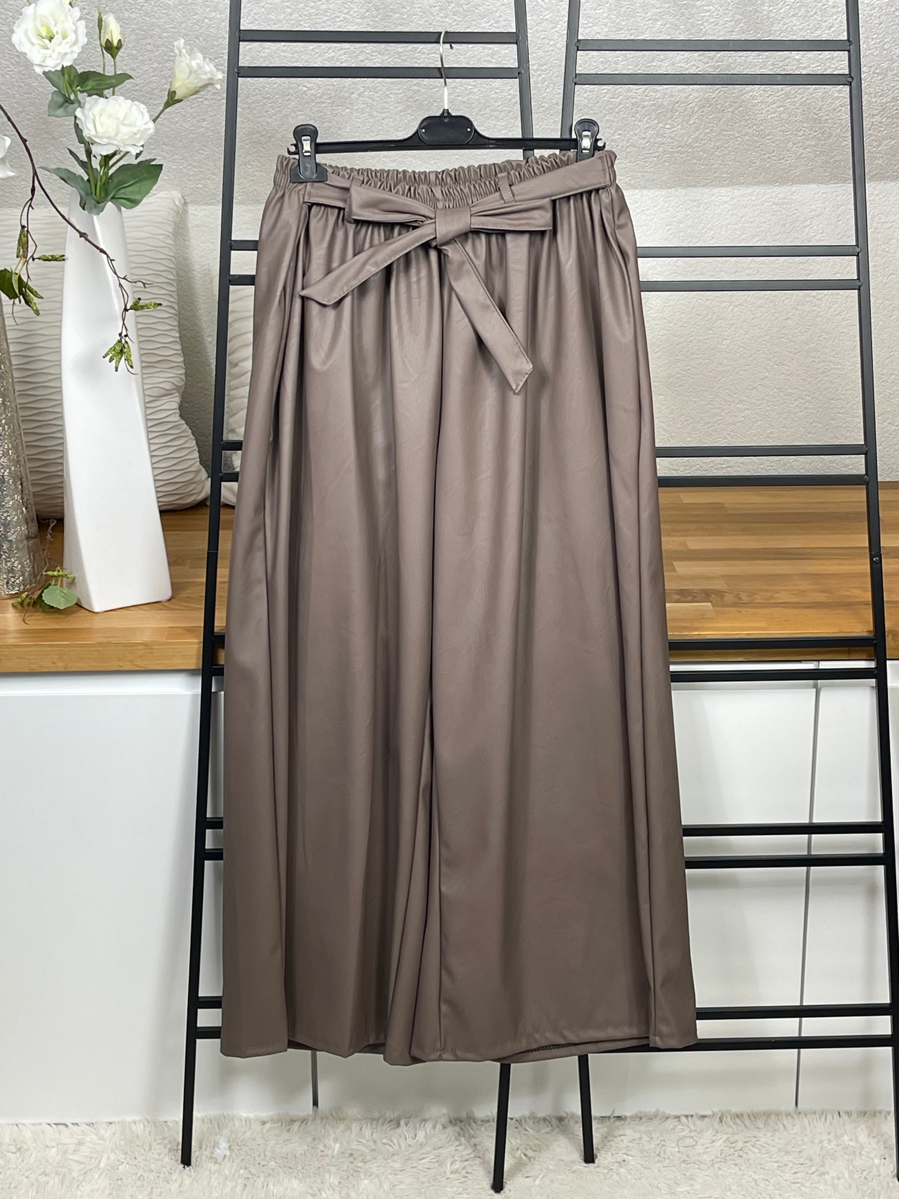 Elegante Damen Jogpant mit Gürtel „Kunstleder“ Gr. 44 -52 in 4 Farben