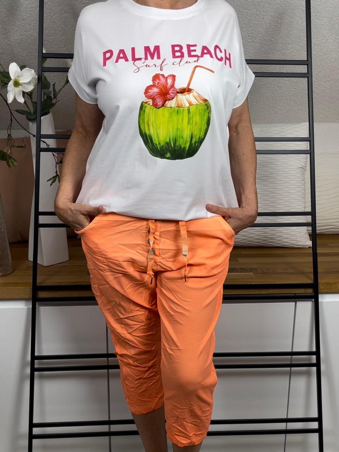 !!!!KEINE RETOURE MÖGLICH!!!!Damen - Jogpant 3/4 mit schöner Zier - Knopfleiste  Einheitsgrösse Gr. 42 - 48/50 in vielen Farben