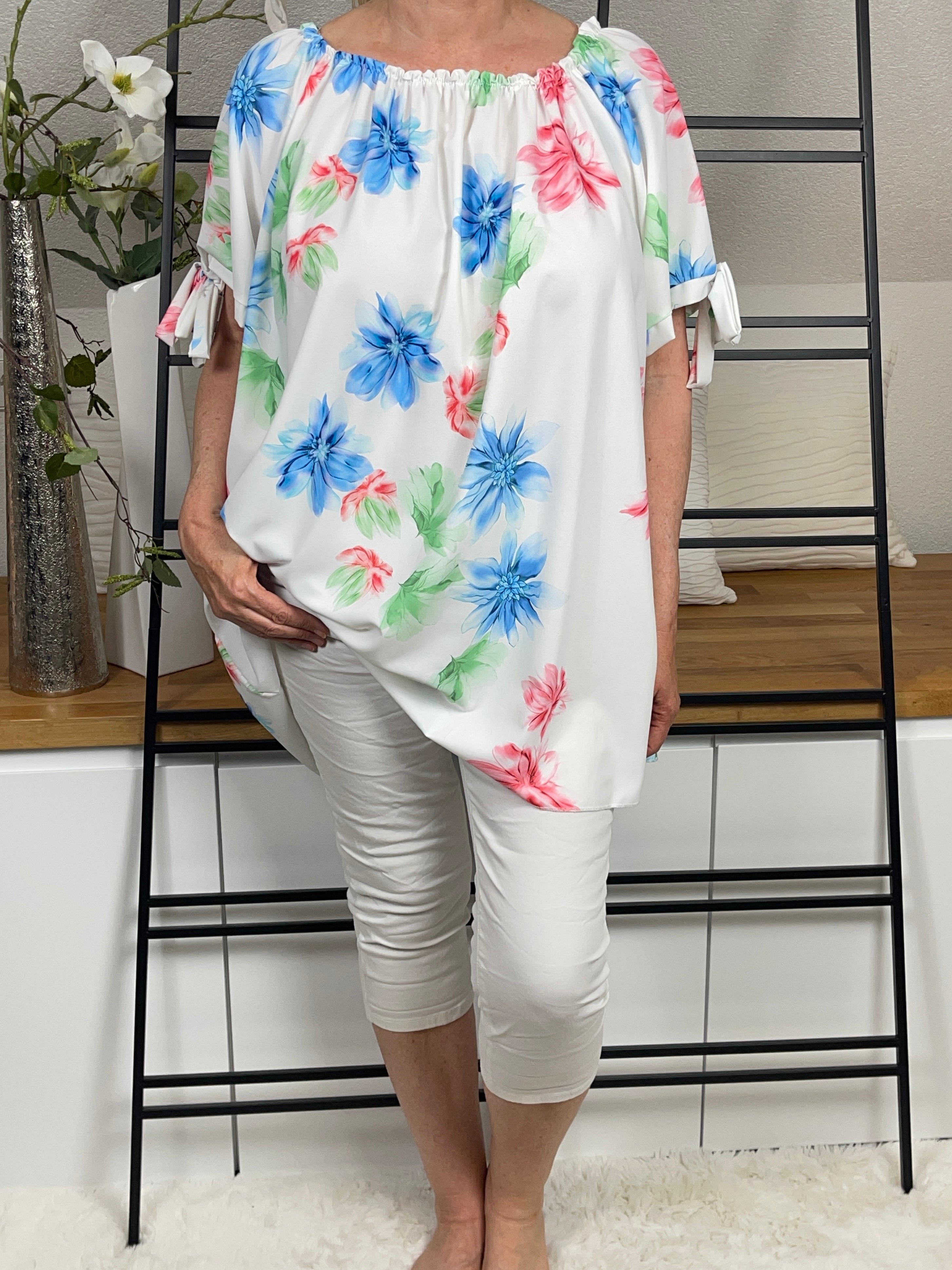 !!!!KEINE RETOURE MÖGLICH !!!!Damen Tunika „Flower Print“ Einheitsgrösse Gr. 44 - 48+ in 2 Farben