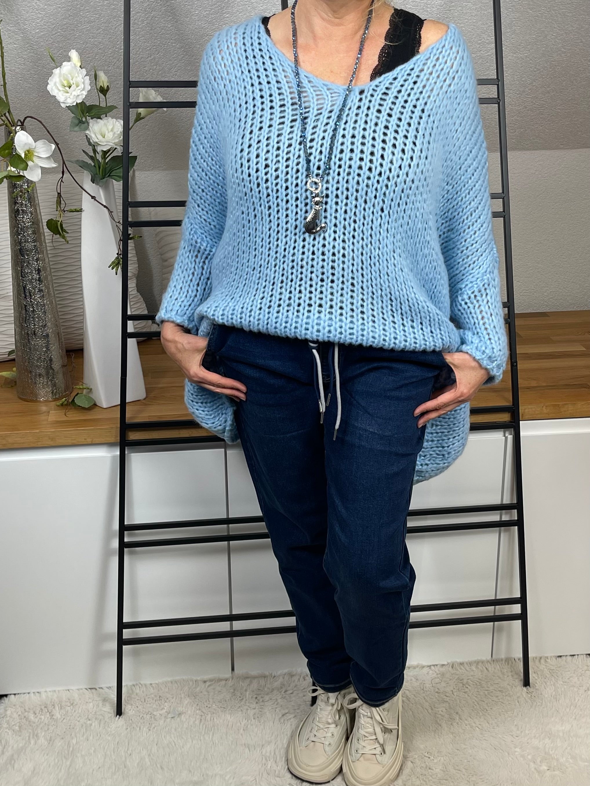 !!!Fällt sehr groß aus!!!        Schicke Damen - Jeans - Jogpant mit toller Kordel Größe 42 - 52 in blau