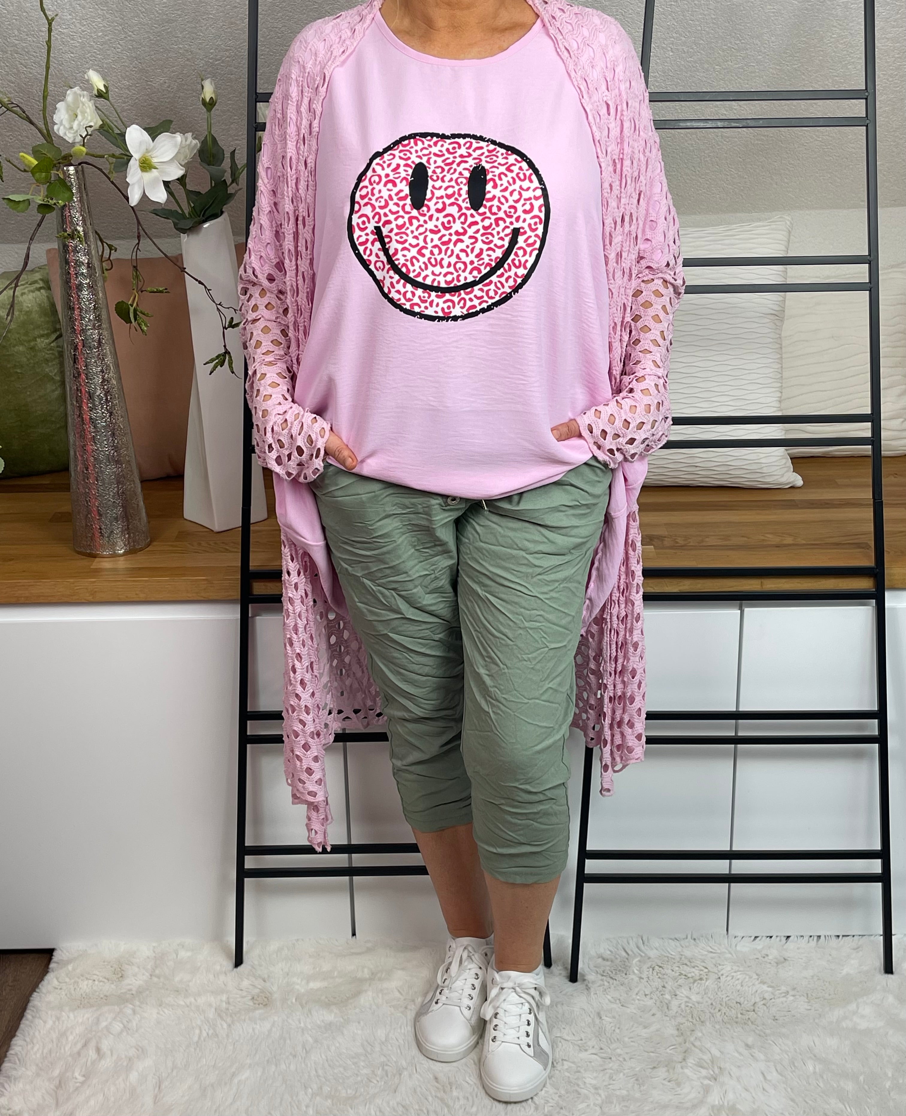 !!!!KEINE RETOURE MÖGLICH!!!!Damen - Jogpant 3/4 mit schöner Zier - Knopfleiste  Einheitsgrösse Gr. 42 - 48/50 in vielen Farben