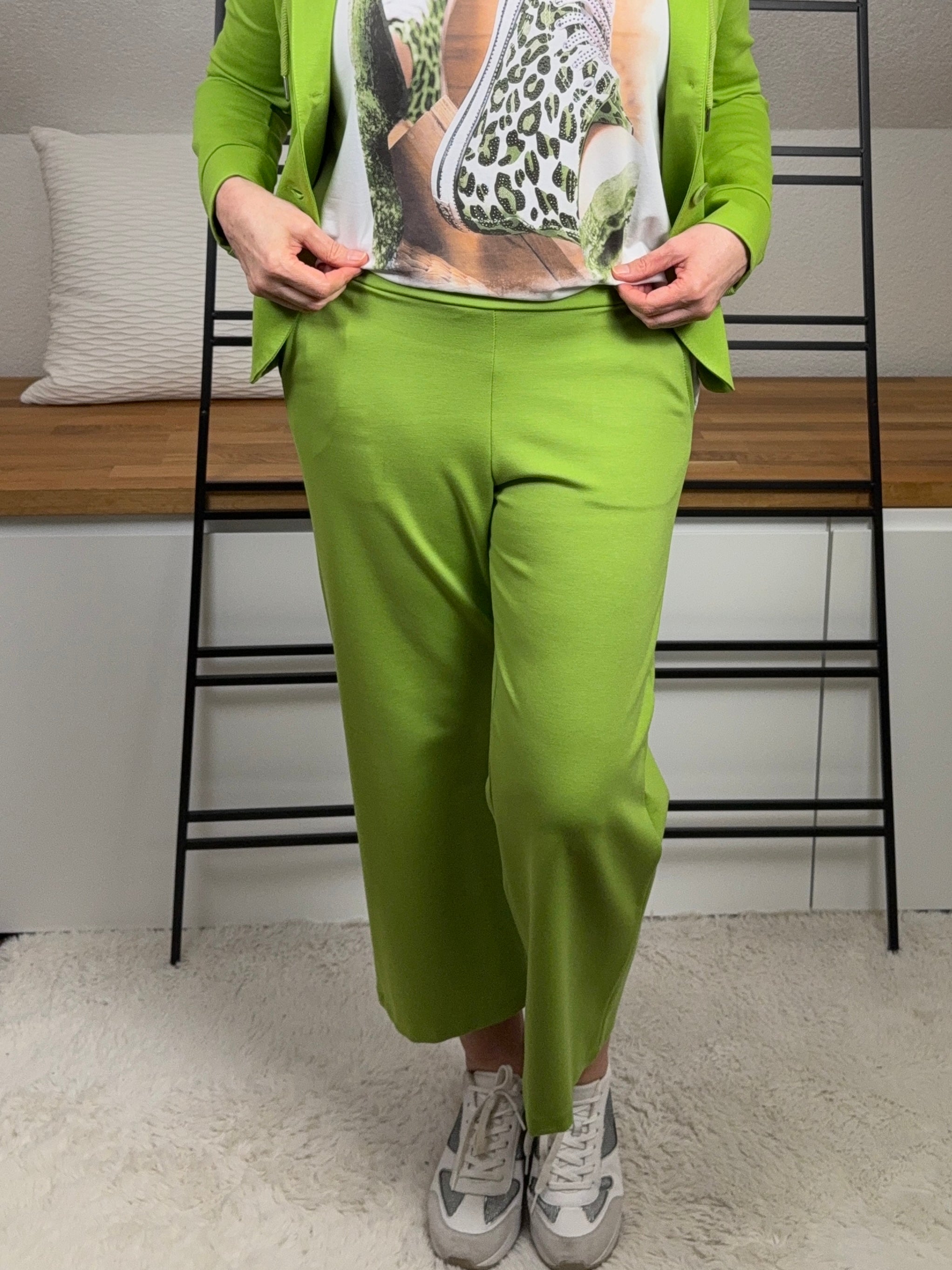 Culotte mit elastischem Bund von „Esvivid“ in 2 Farben