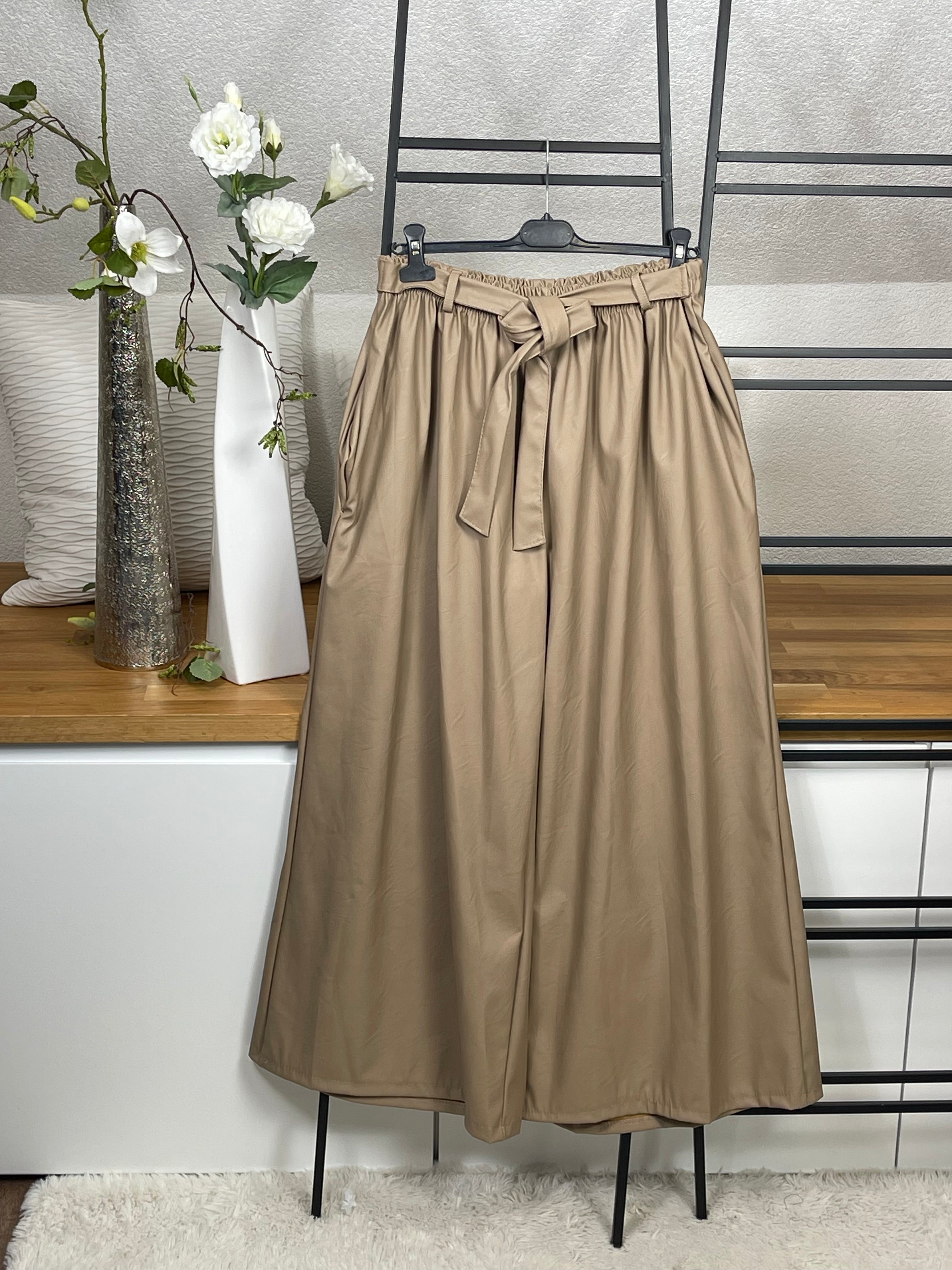 Elegante Damen Jogpant mit Gürtel „Kunstleder“ Gr. 44 -52 in 4 Farben