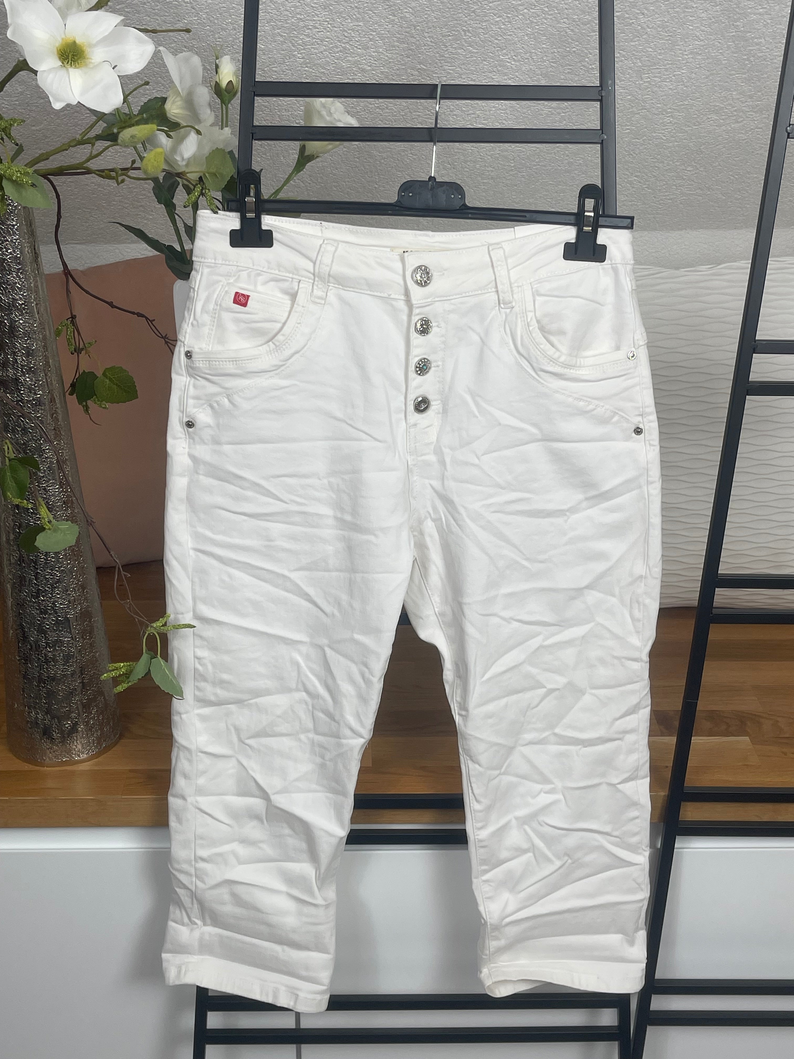 3/4 Jeans mit edler Knopfleiste in weiß