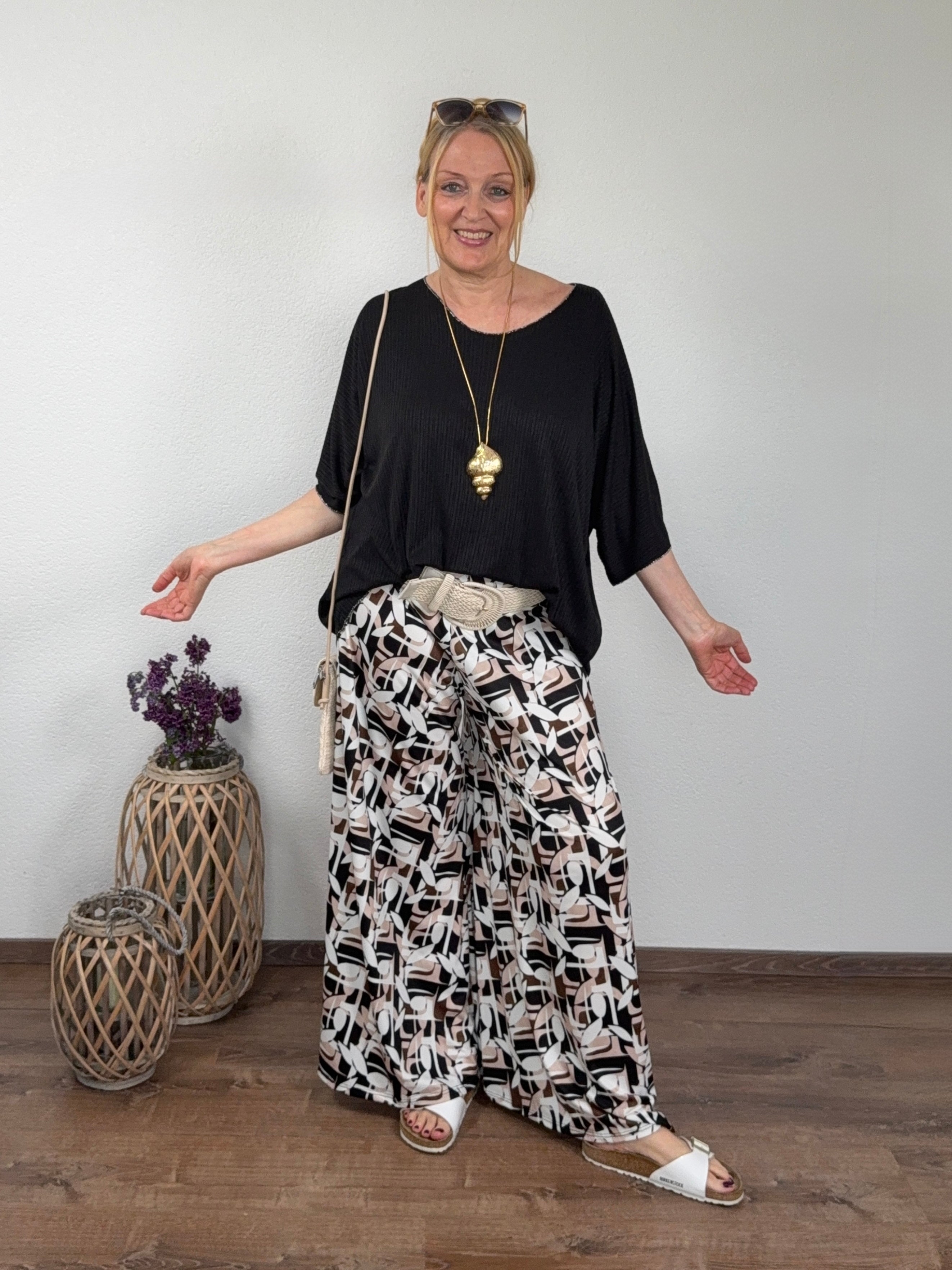 Elegantes Kurzarm - Shirt mit silbernen Verzierungen Einheitsgröße Gr. 42 - 48 in 4 Farben