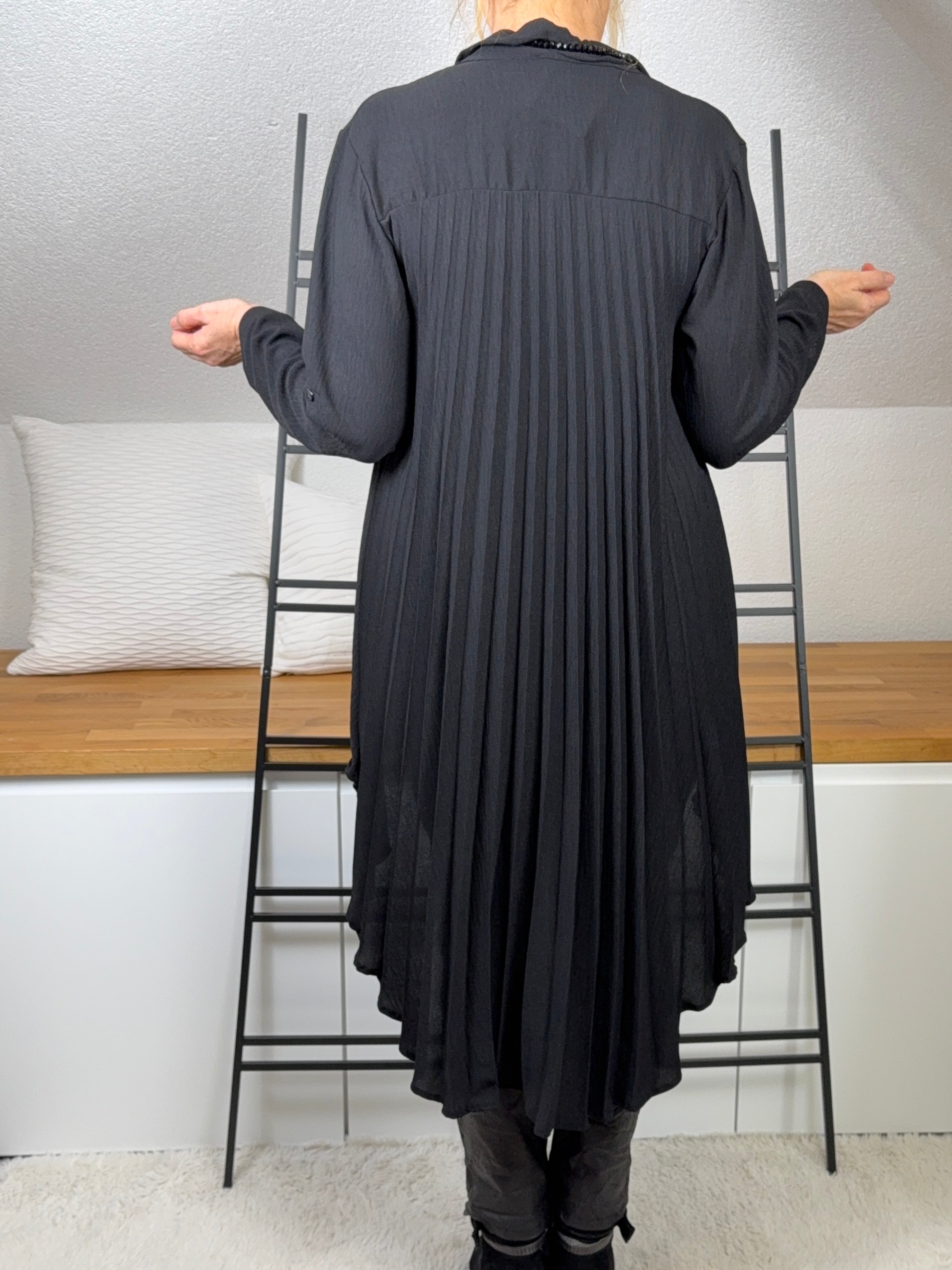 Schicke Damen „Plissee“ Bluse Einheitsgröße Gr. 36 - 40/42 in schwarz